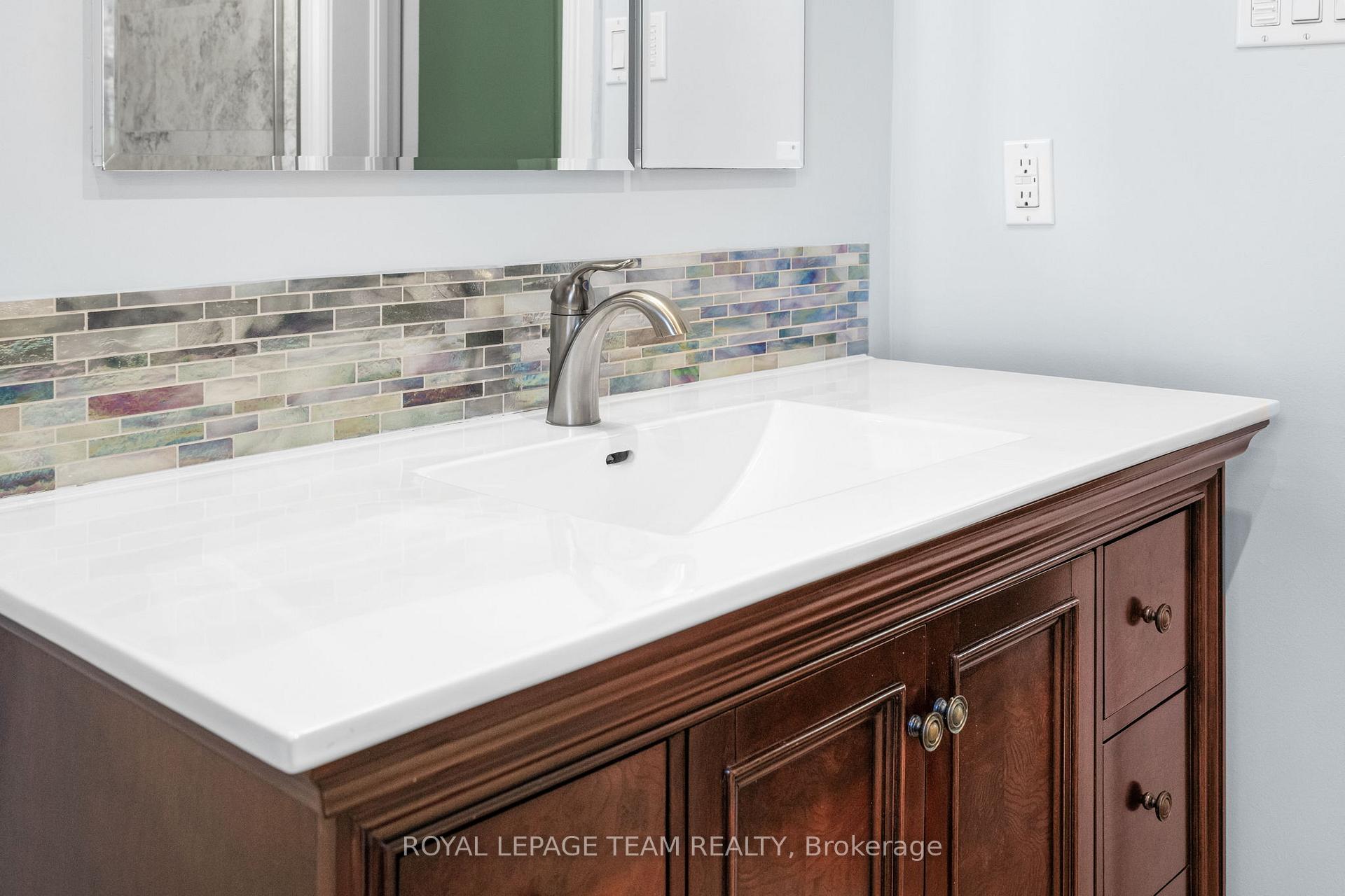 Photo 29 of 447 Simpson Road, Ottawa, Alta Vista/Faircrest Heights — HOMEH