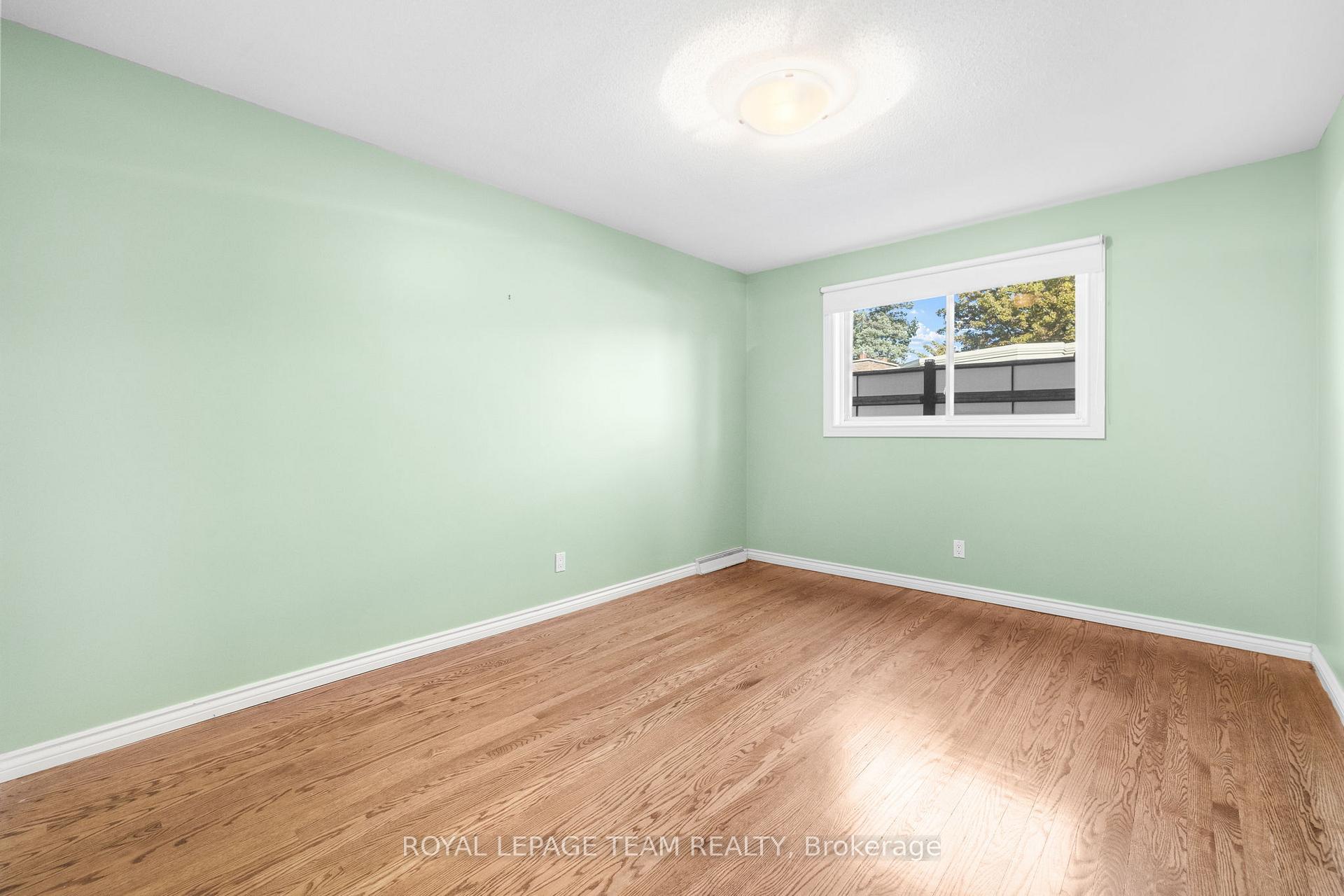 Photo 30 of 447 Simpson Road, Ottawa, Alta Vista/Faircrest Heights — HOMEH
