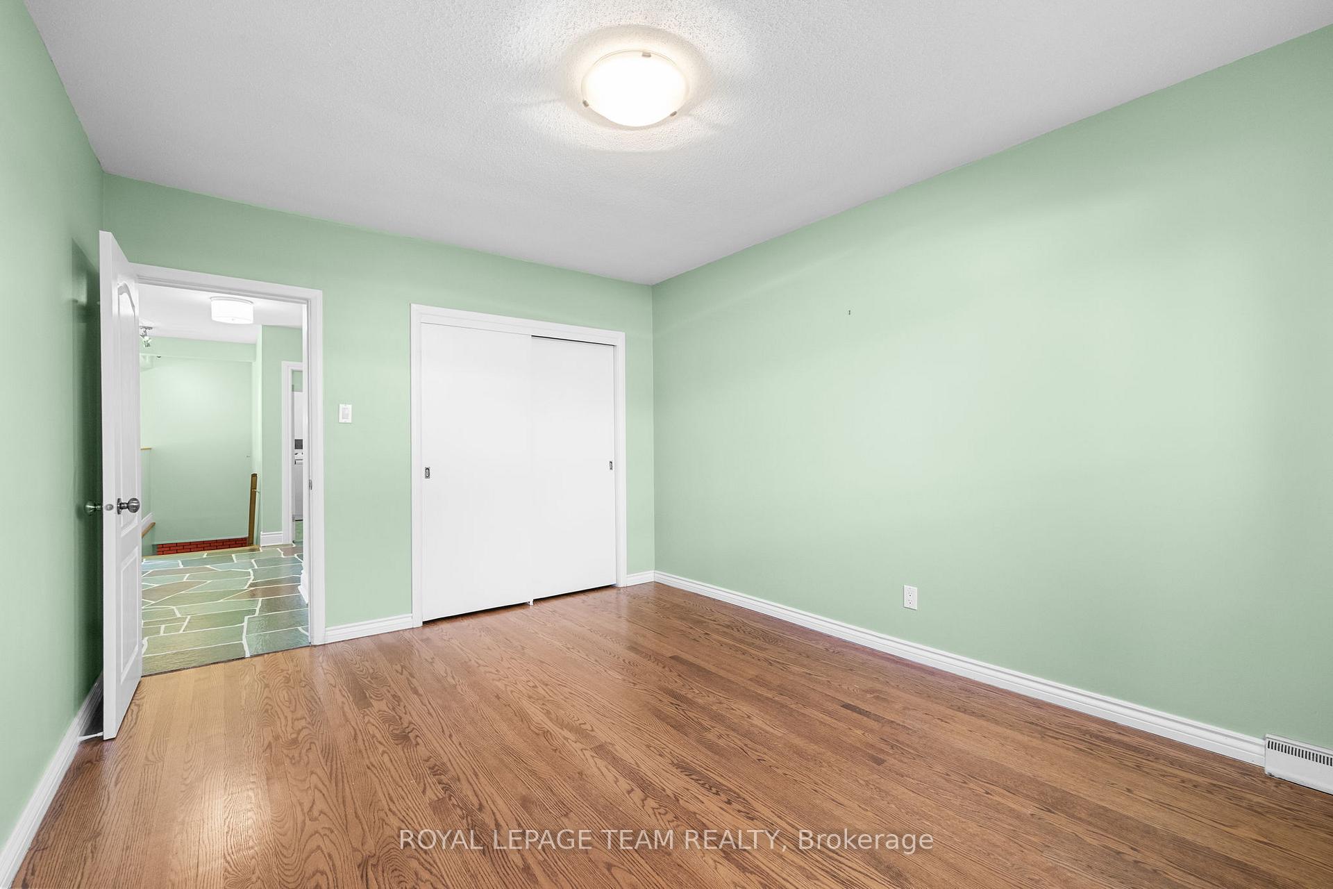 Photo 31 of 447 Simpson Road, Ottawa, Alta Vista/Faircrest Heights — HOMEH