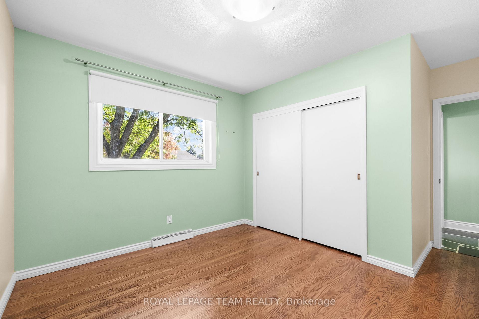 Photo 33 of 447 Simpson Road, Ottawa, Alta Vista/Faircrest Heights — HOMEH