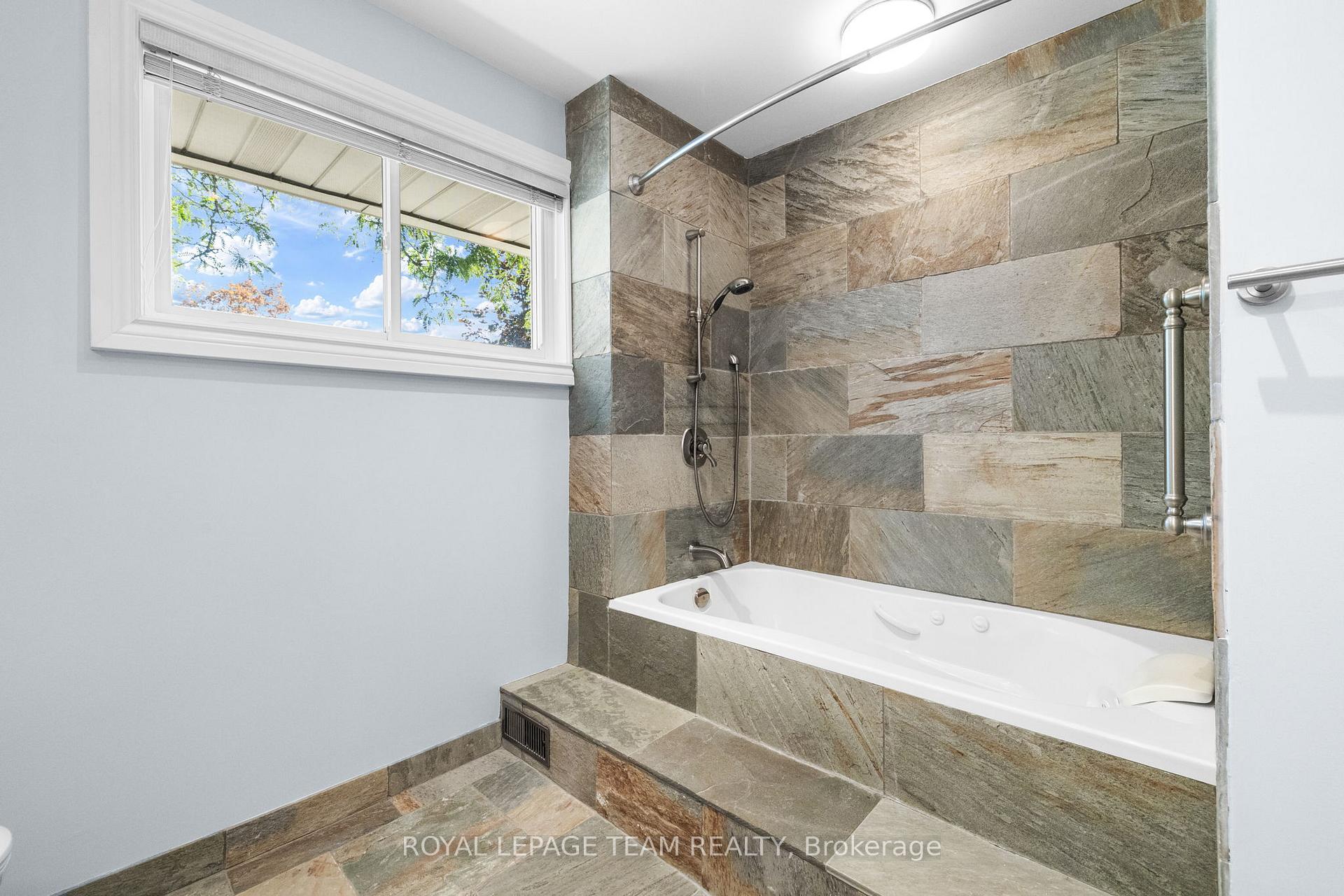 Photo 35 of 447 Simpson Road, Ottawa, Alta Vista/Faircrest Heights — HOMEH