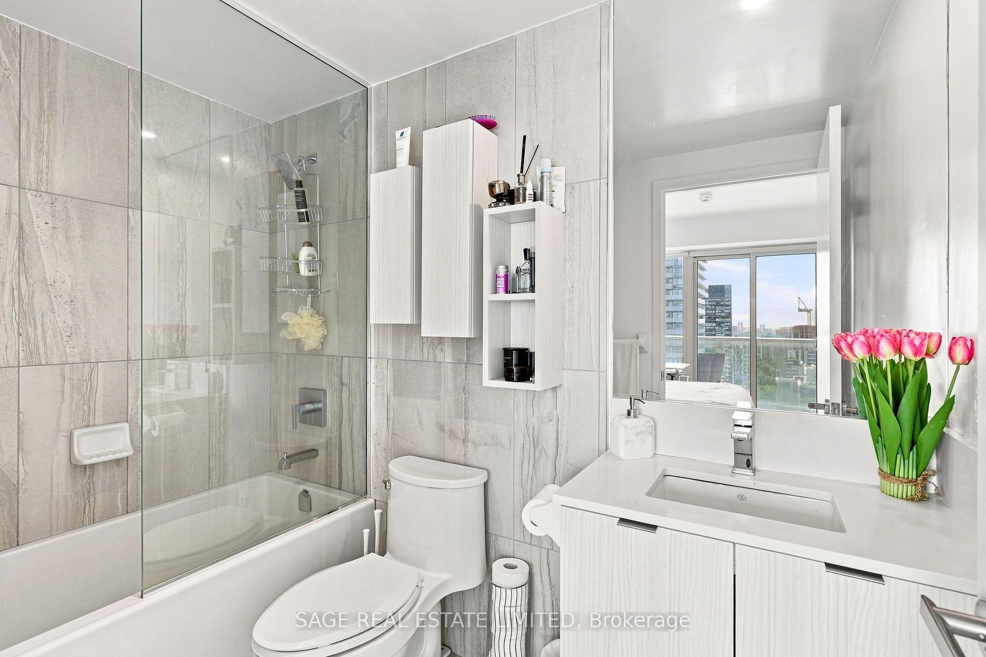 Photo 15 of Unit 3004, 195 Redpath Avenue, Toronto, Mount Pleasant West — HOMEH