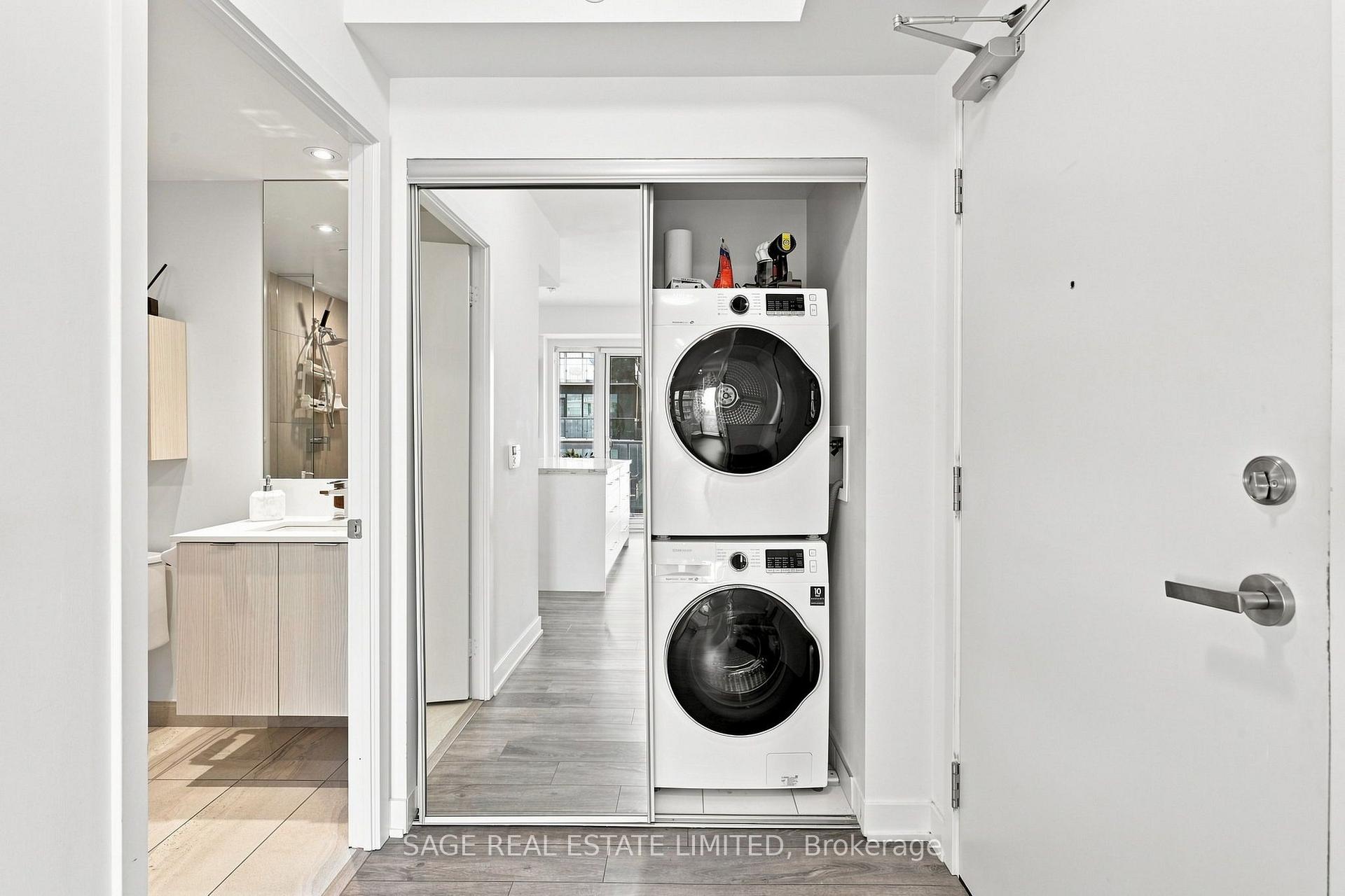 Photo 19 of Unit 3004, 195 Redpath Avenue, Toronto, Mount Pleasant West — HOMEH