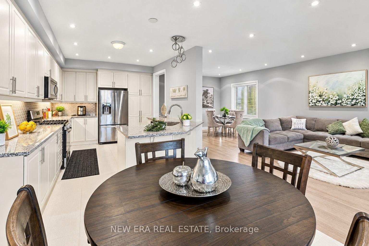 Photo 3 of 124 Walker Boulevard, New Tecumseth, Alliston — HOMEH