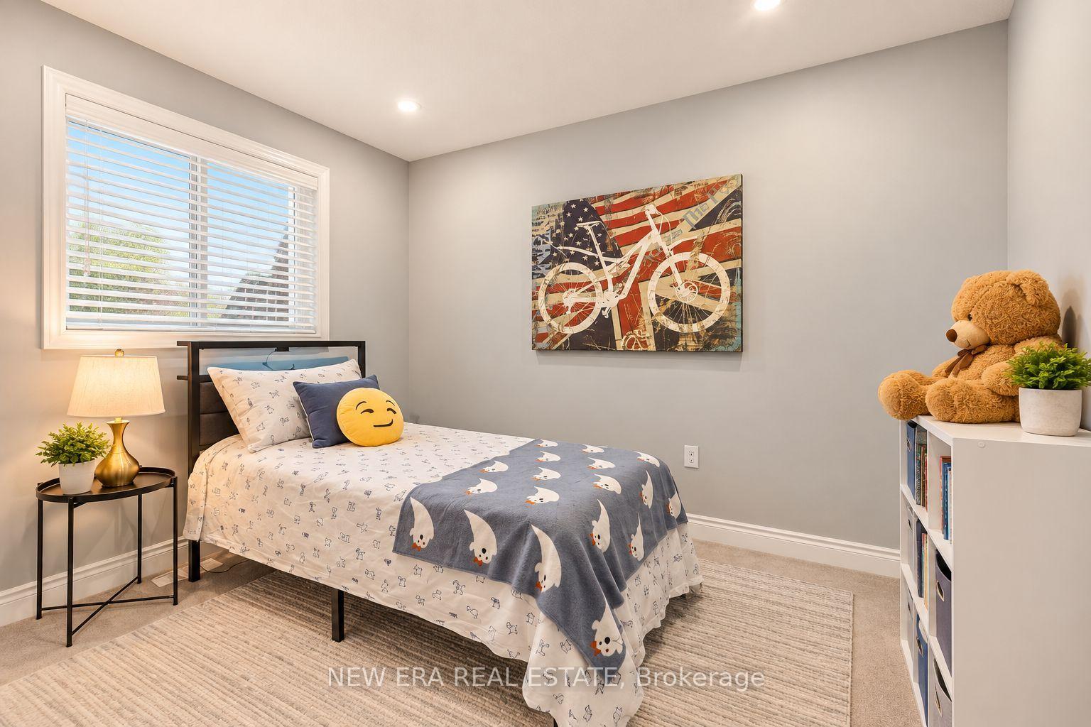 Photo 15 of 124 Walker Boulevard, New Tecumseth, Alliston — HOMEH