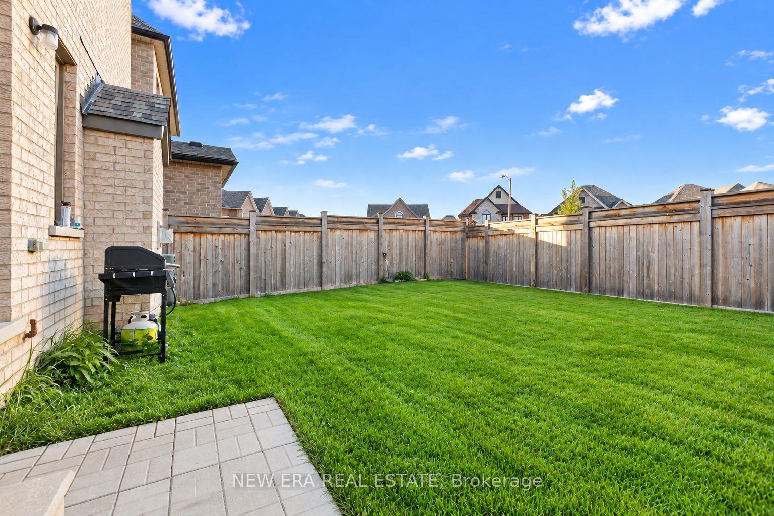 Photo 25 of 124 Walker Boulevard, New Tecumseth, Alliston — HOMEH