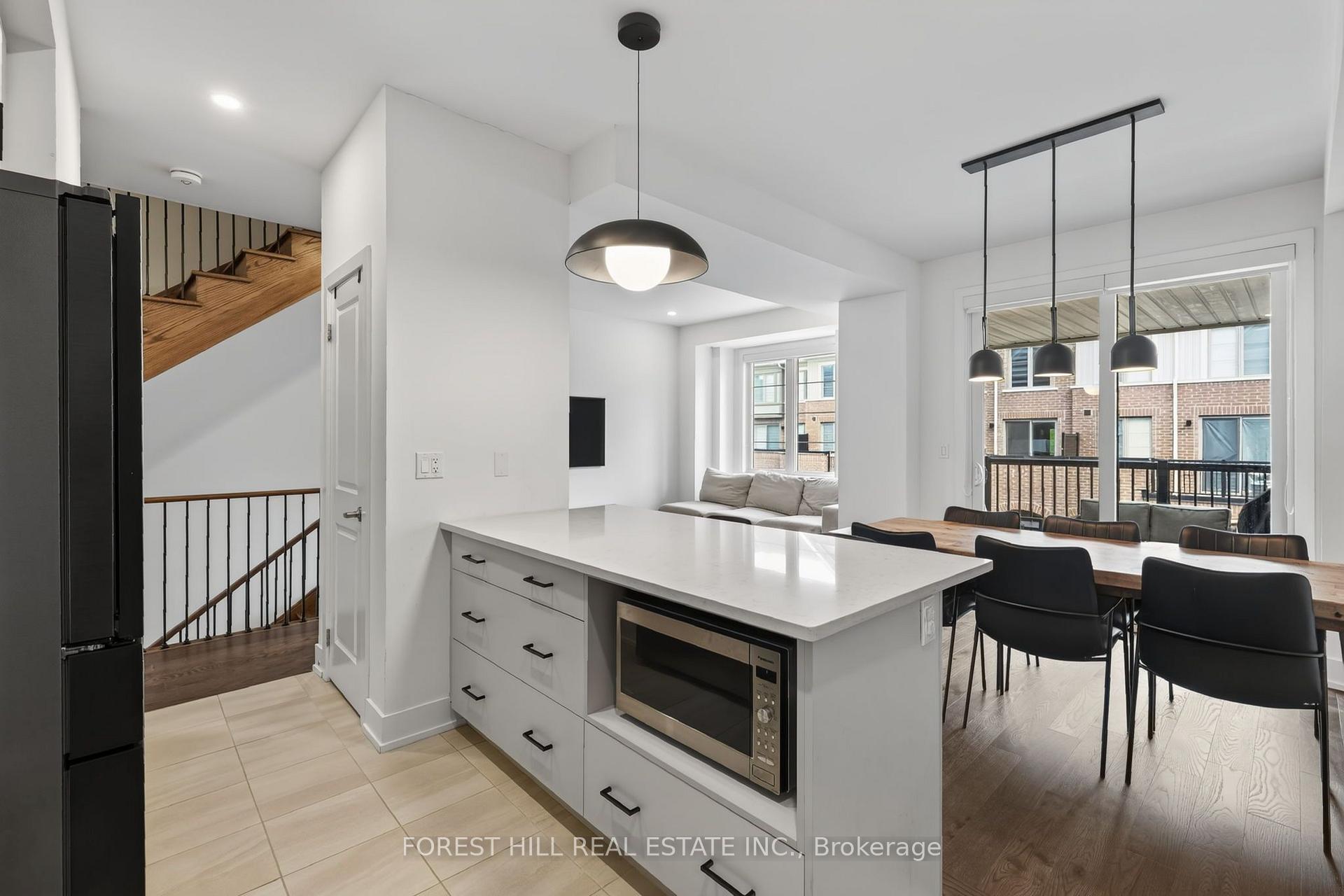Photo 15 of 63 Waterside Way, Whitby, Port Whitby — HOMEH