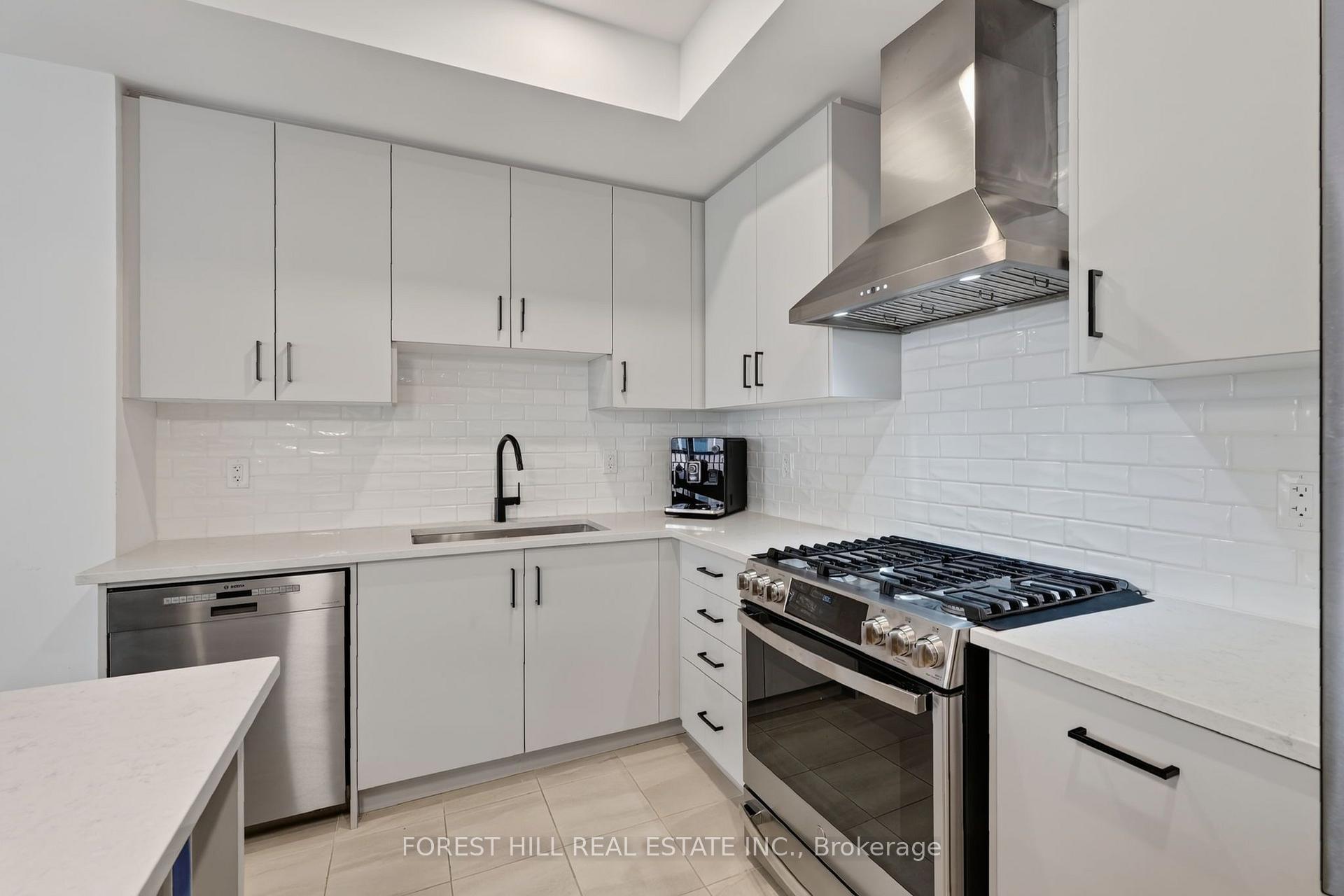 Photo 16 of 63 Waterside Way, Whitby, Port Whitby — HOMEH