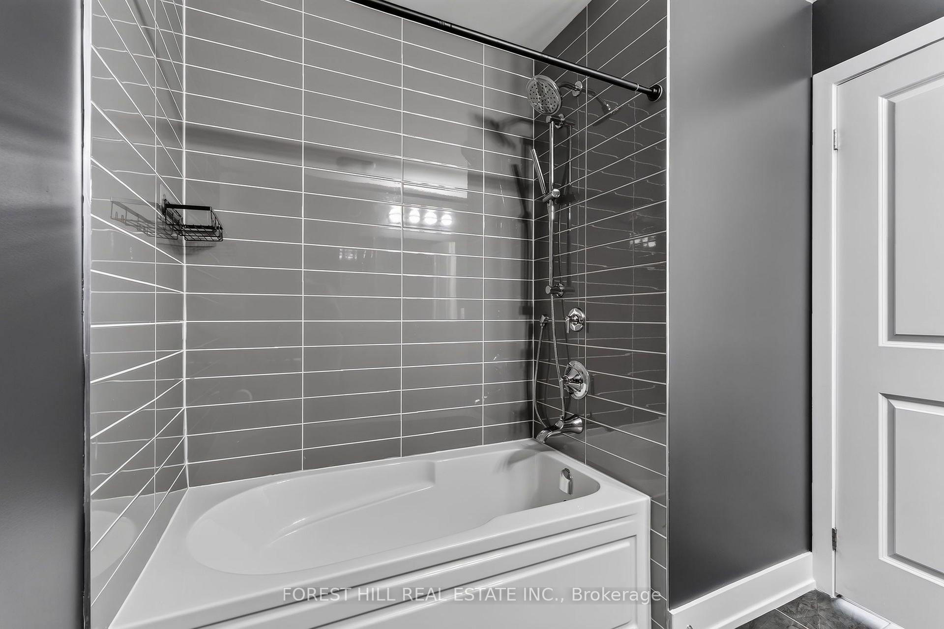 Photo 38 of 63 Waterside Way, Whitby, Port Whitby — HOMEH