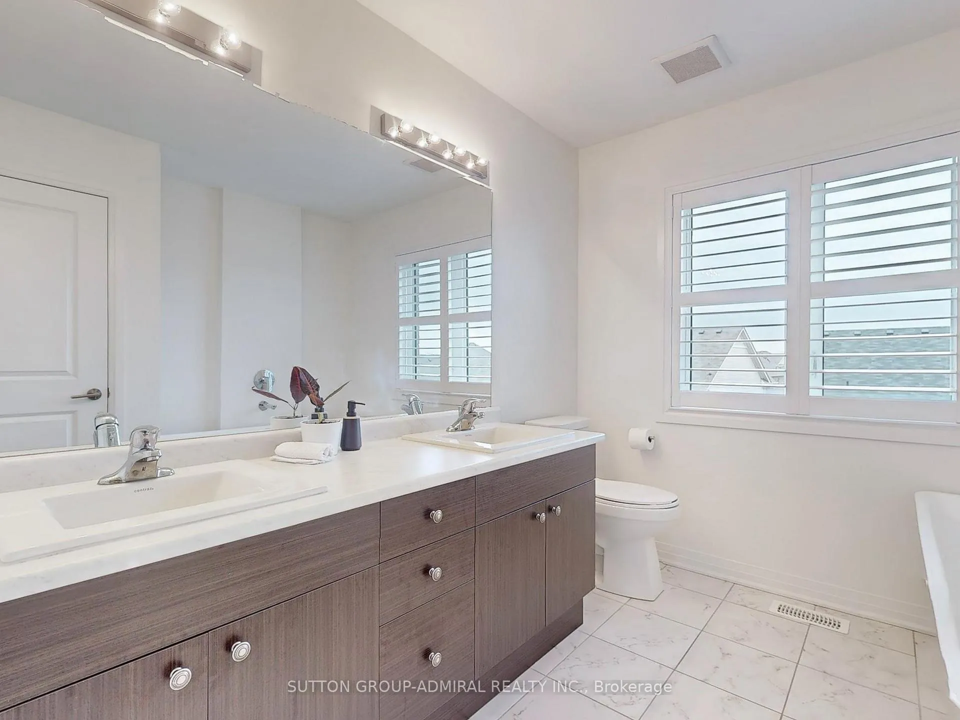 Photo 16 of 22 Casserley Crescent, New Tecumseth, Tottenham — HOMEH