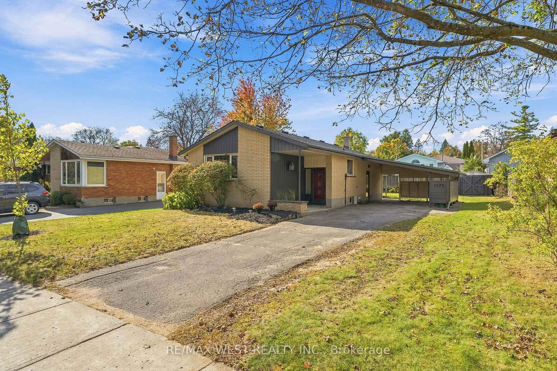 Photo 3 of 1271 Franklin Drive, Peterborough, Northcrest Ward 5 — HOMEH