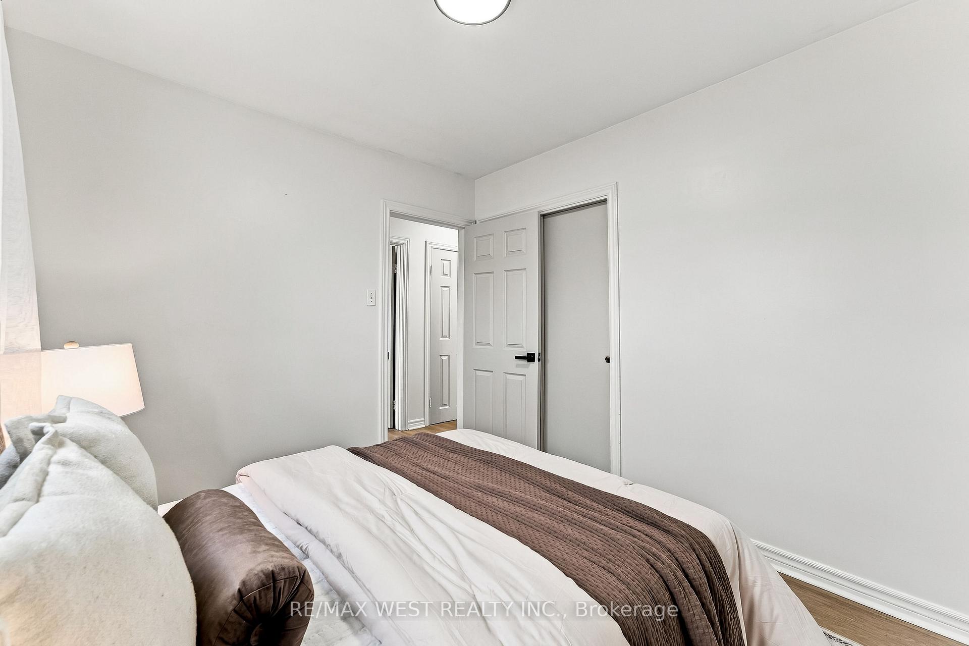 Photo 19 of 1271 Franklin Drive, Peterborough, Northcrest Ward 5 — HOMEH