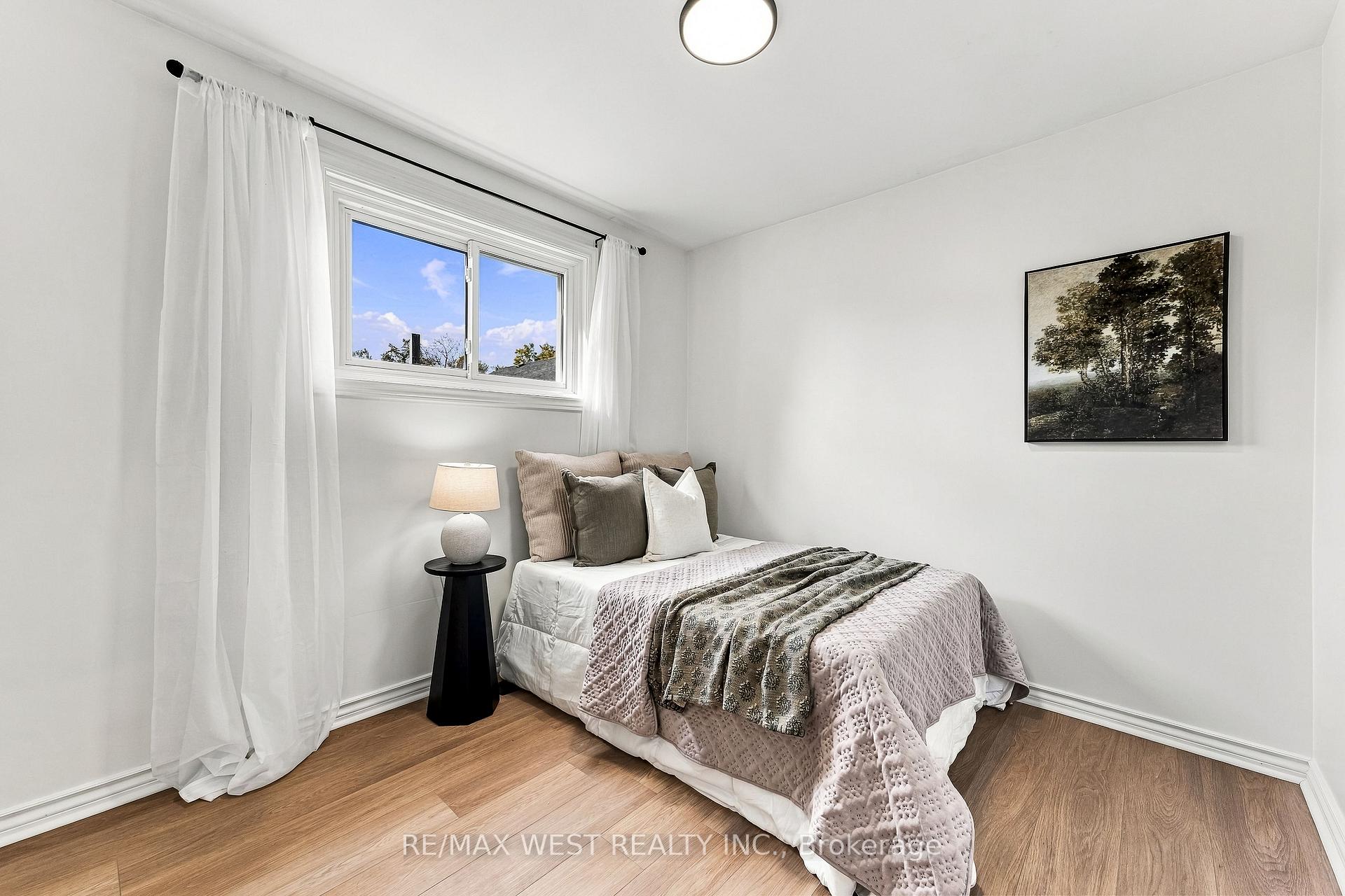 Photo 20 of 1271 Franklin Drive, Peterborough, Northcrest Ward 5 — HOMEH