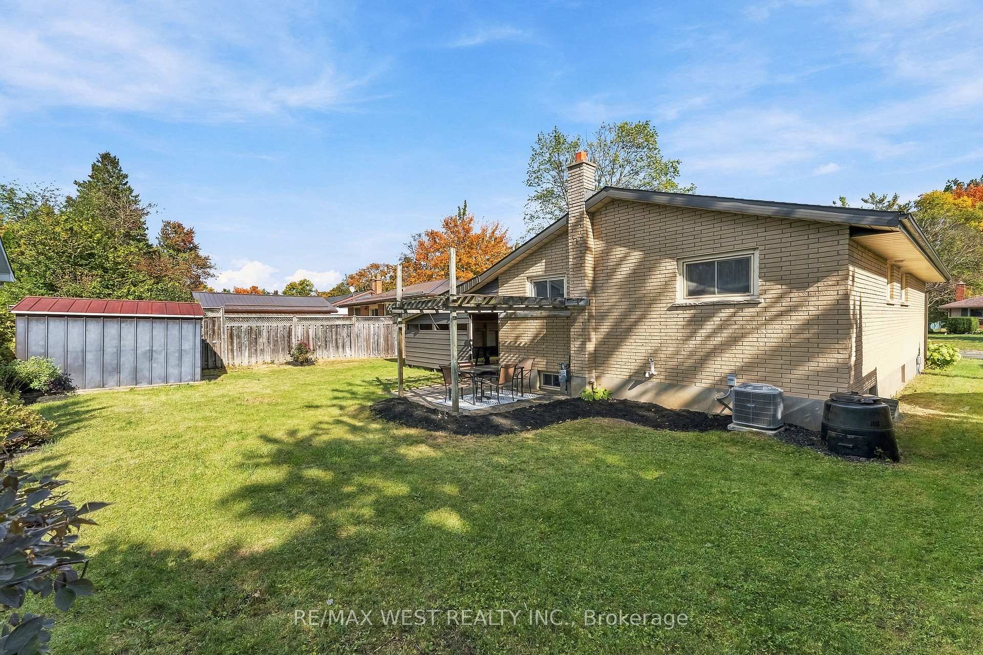 Photo 35 of 1271 Franklin Drive, Peterborough, Northcrest Ward 5 — HOMEH