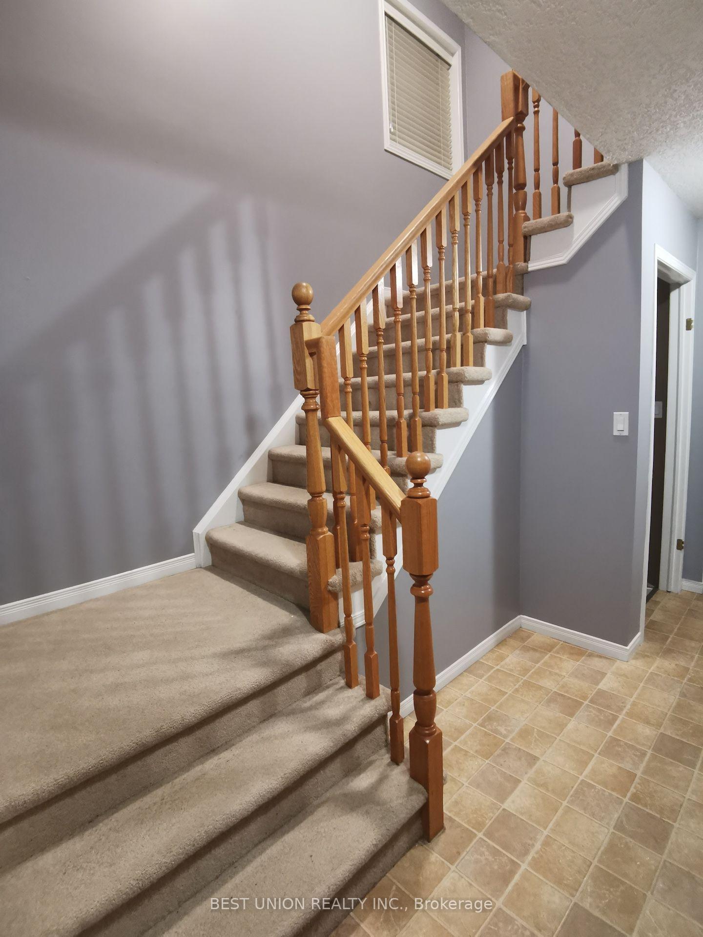 Photo 7 of 528 Activa Avenue, Kitchener, Larentian West — HOMEH