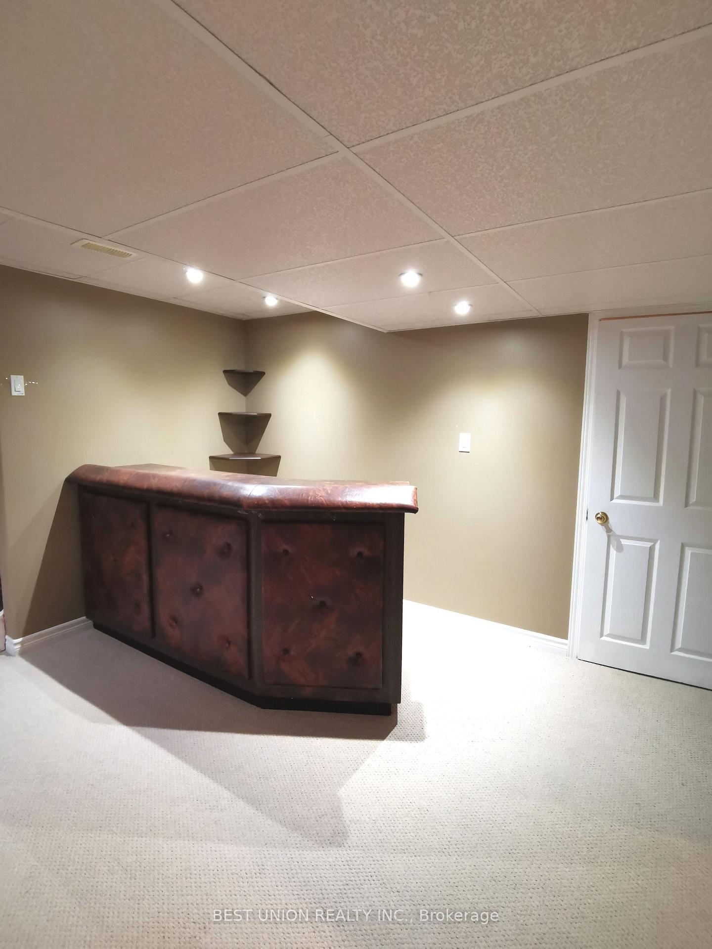 Photo 17 of 528 Activa Avenue, Kitchener, Larentian West — HOMEH