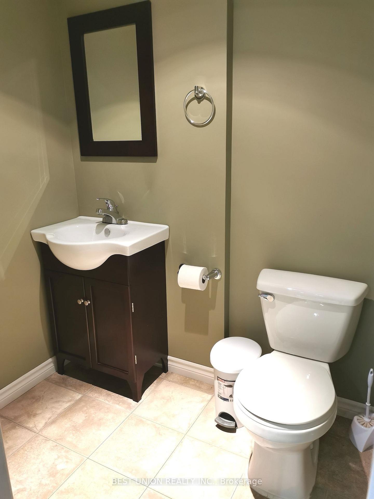 Photo 18 of 528 Activa Avenue, Kitchener, Larentian West — HOMEH