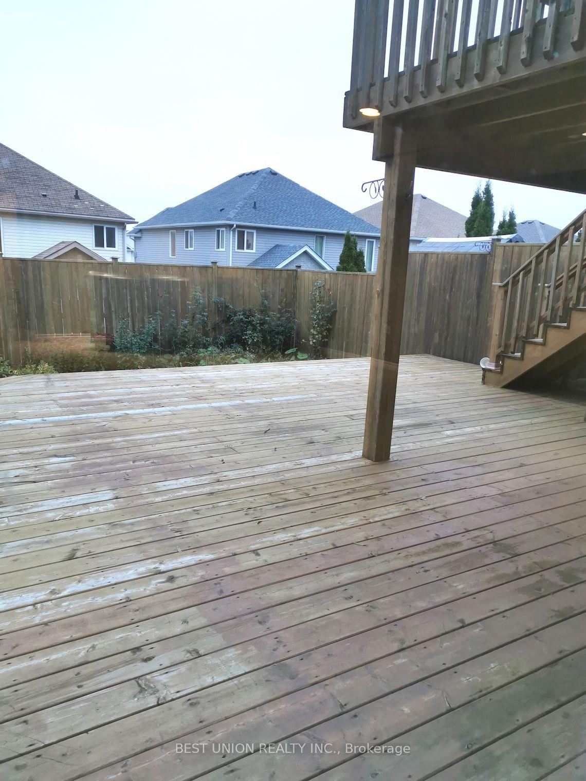 Photo 19 of 528 Activa Avenue, Kitchener, Larentian West — HOMEH