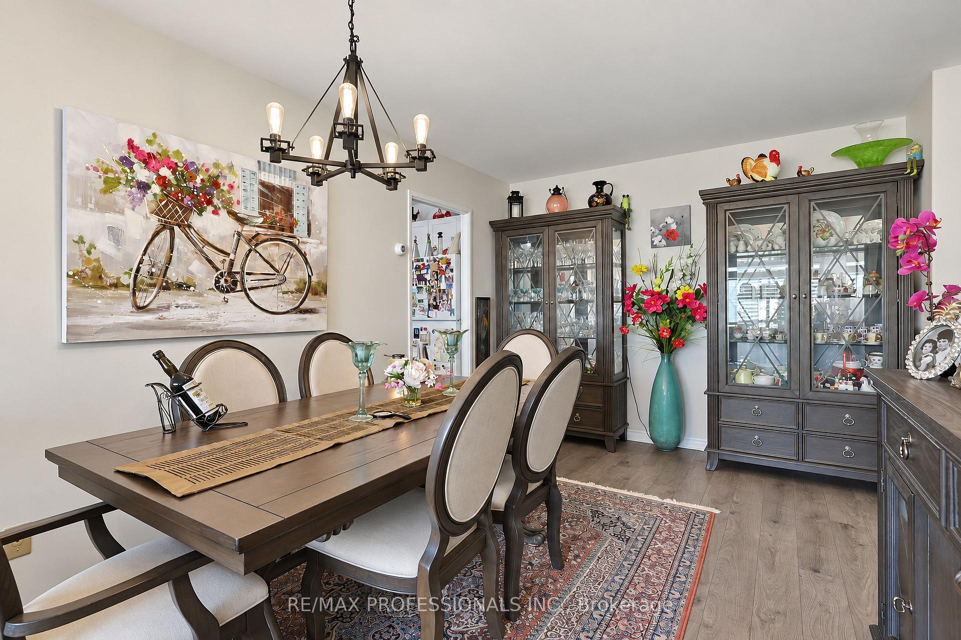 Photo 10 of Unit 701, 31 Four Winds Drive, North York, York University Heights — HOMEH
