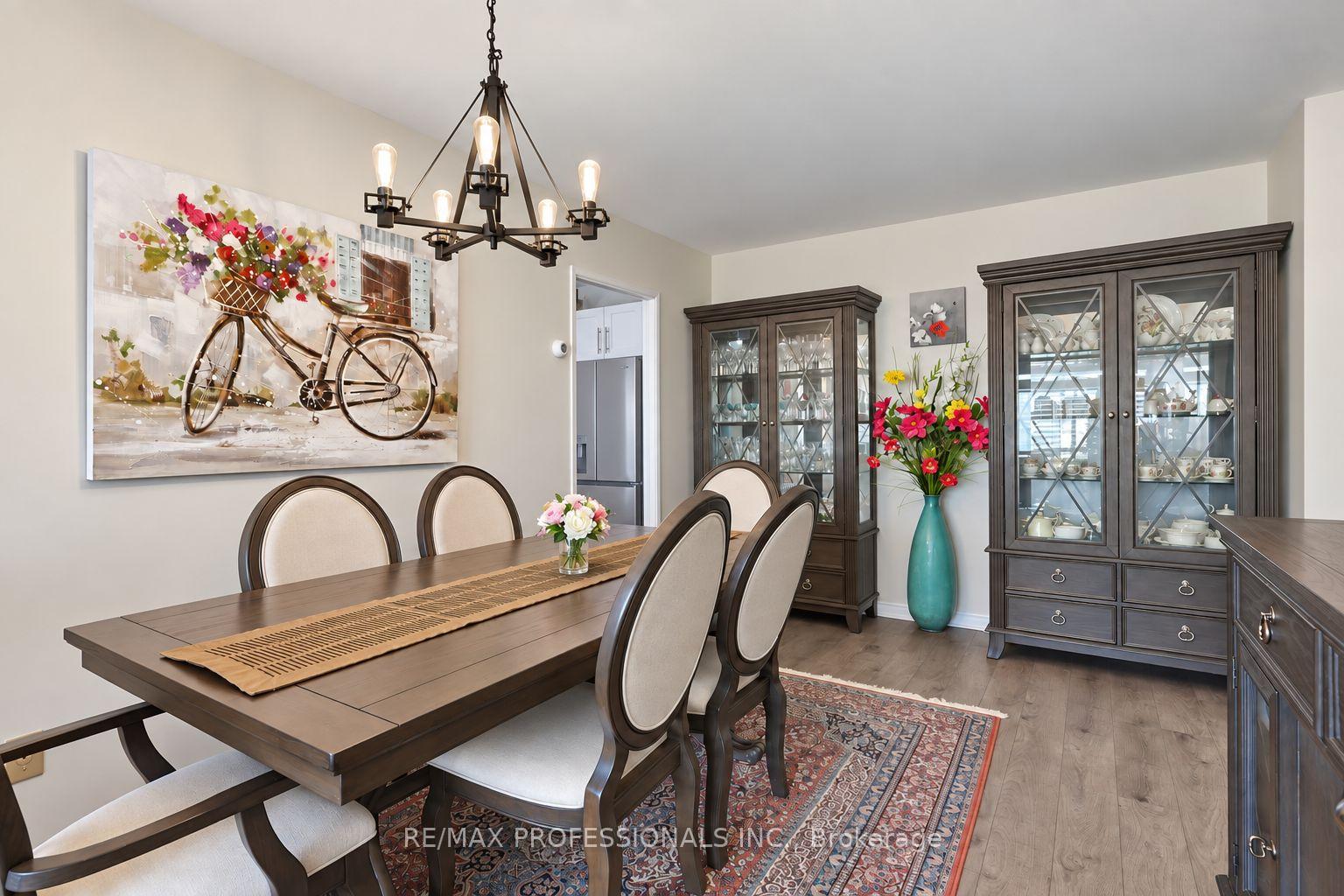 Photo 11 of Unit 701, 31 Four Winds Drive, North York, York University Heights — HOMEH