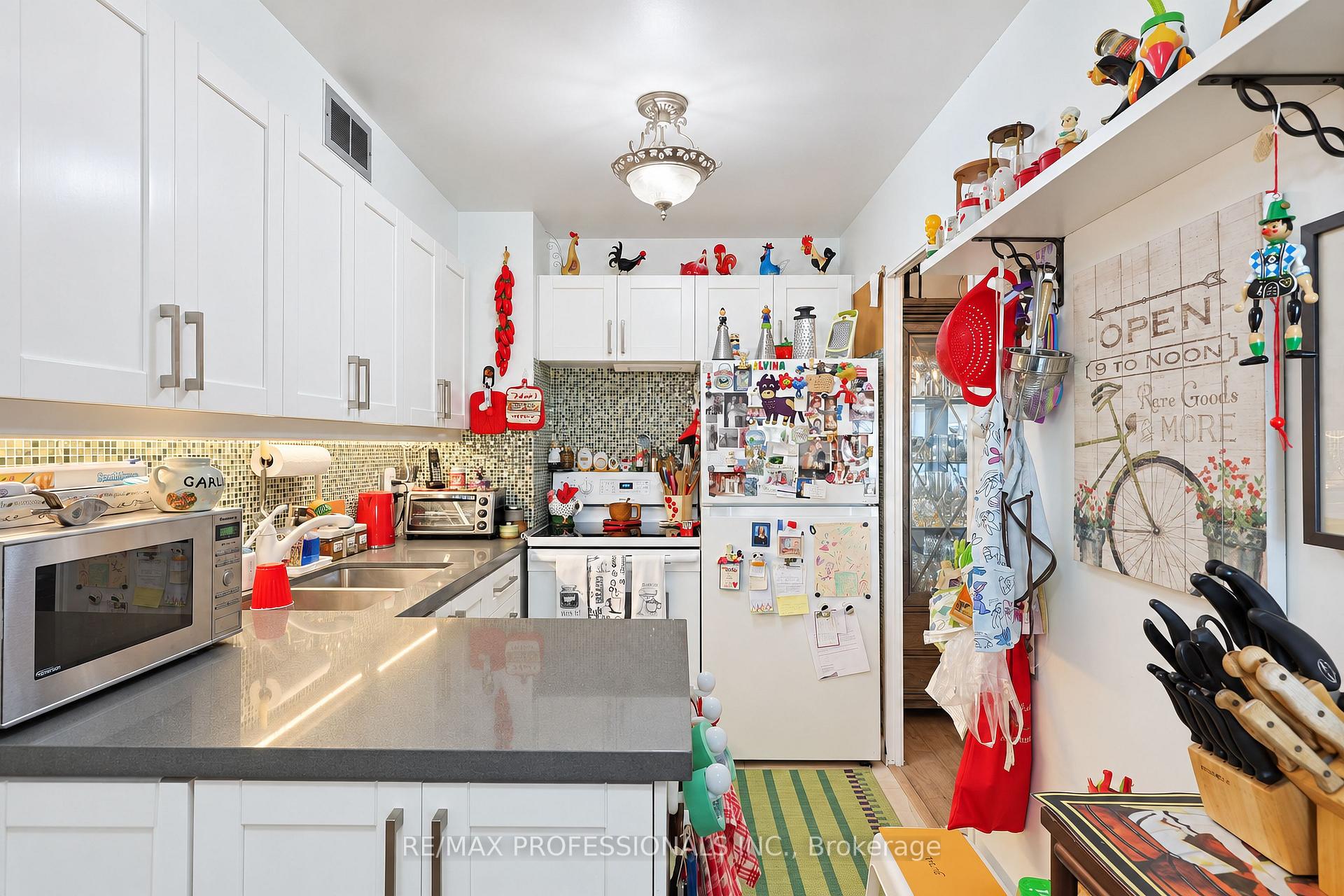 Photo 18 of Unit 701, 31 Four Winds Drive, North York, York University Heights — HOMEH