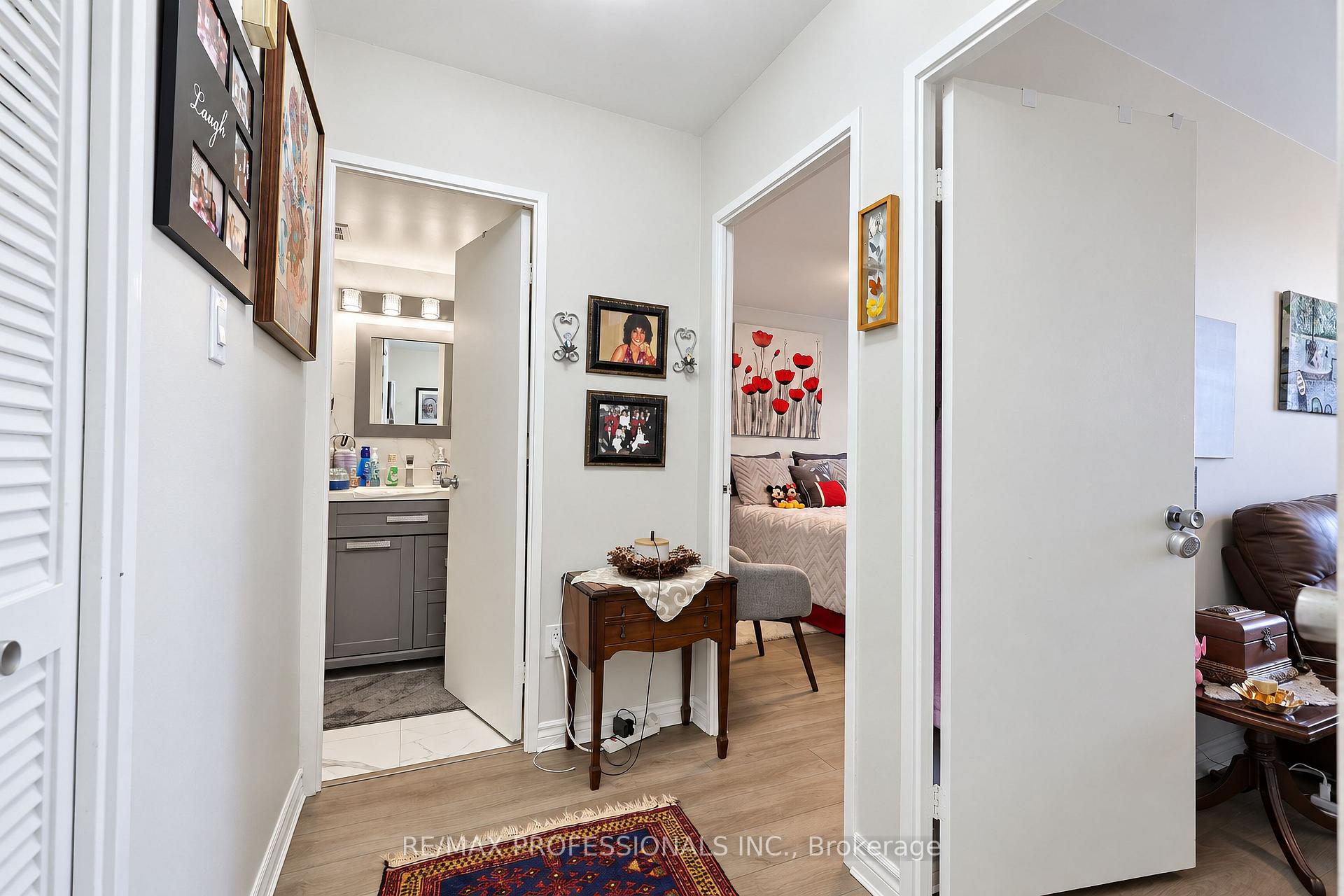 Photo 32 of Unit 701, 31 Four Winds Drive, North York, York University Heights — HOMEH