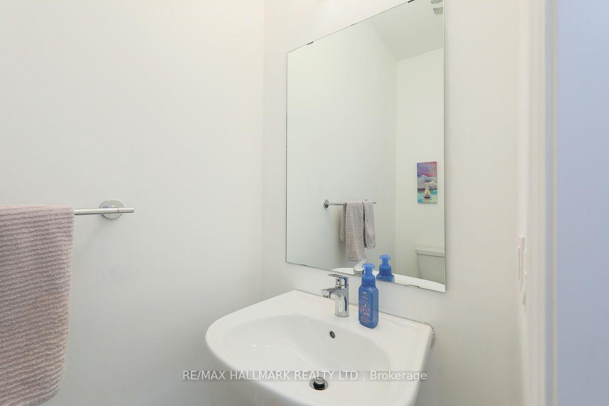 Photo 3 of 1090 Lockie Drive, Oshawa, Kedron — HOMEH