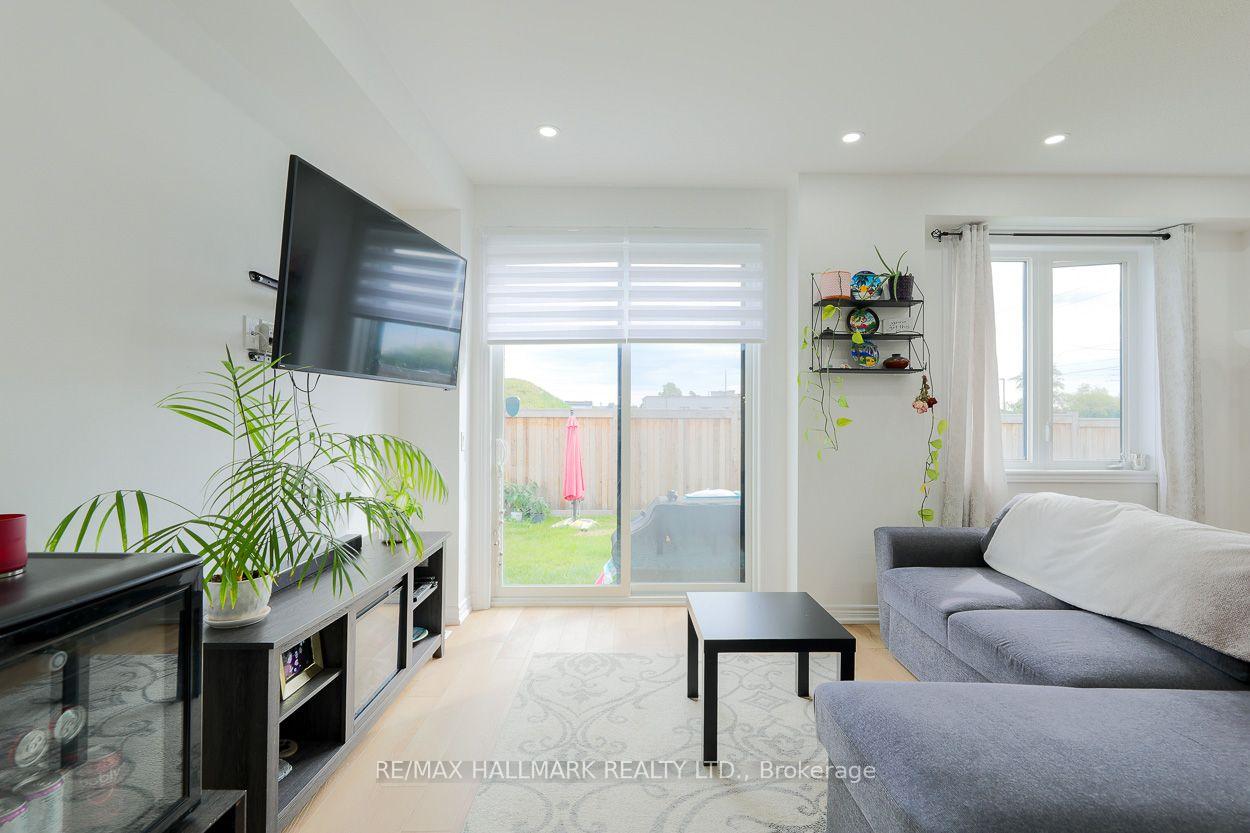 Photo 7 of 1090 Lockie Drive, Oshawa, Kedron — HOMEH