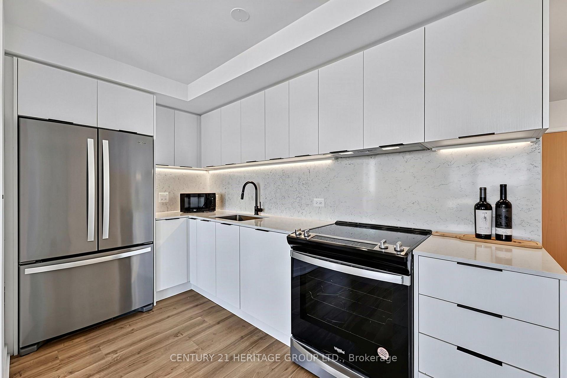 Photo 9 of Unit 304, 31 Huron Street, Collingwood — HOMEH