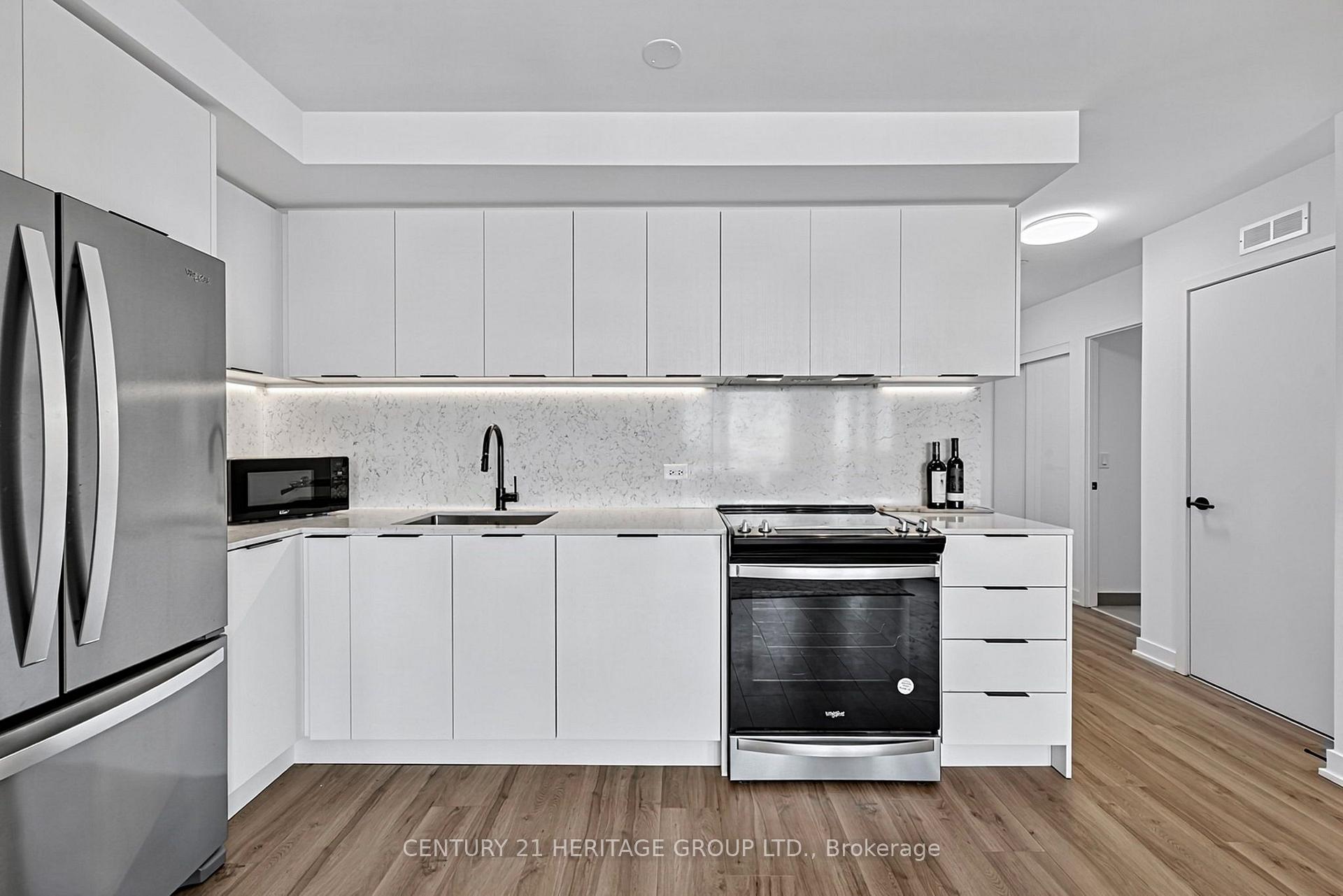 Photo 10 of Unit 304, 31 Huron Street, Collingwood — HOMEH