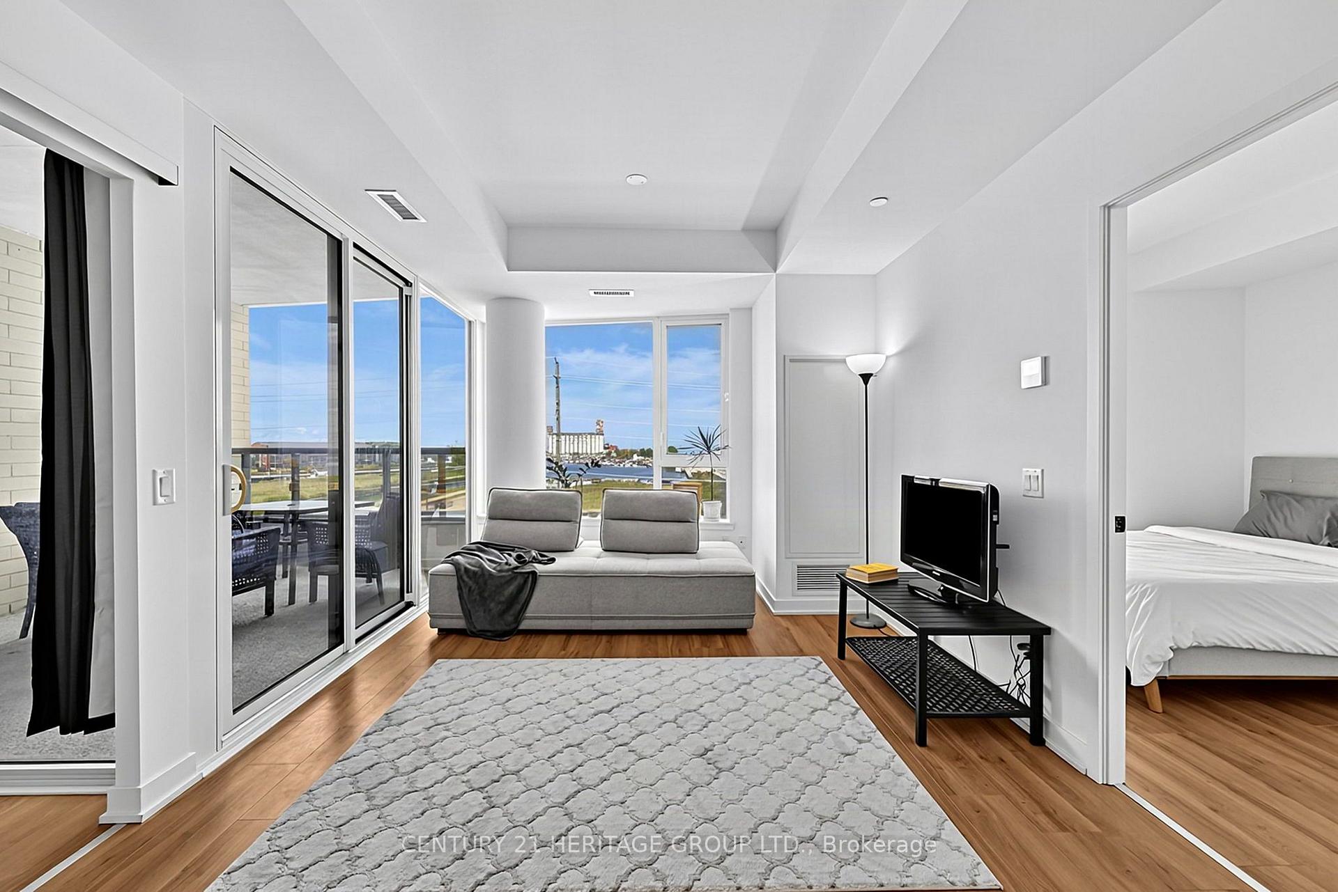 Photo 13 of Unit 304, 31 Huron Street, Collingwood — HOMEH
