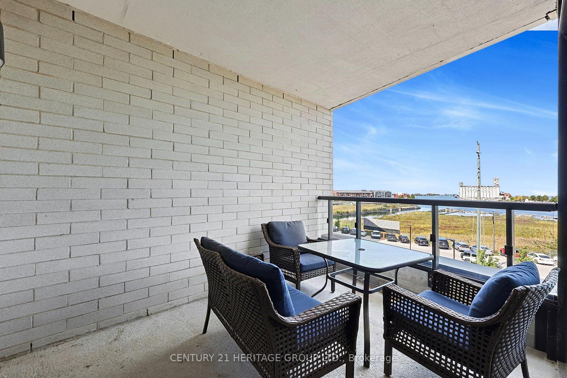 Photo 17 of Unit 304, 31 Huron Street, Collingwood — HOMEH