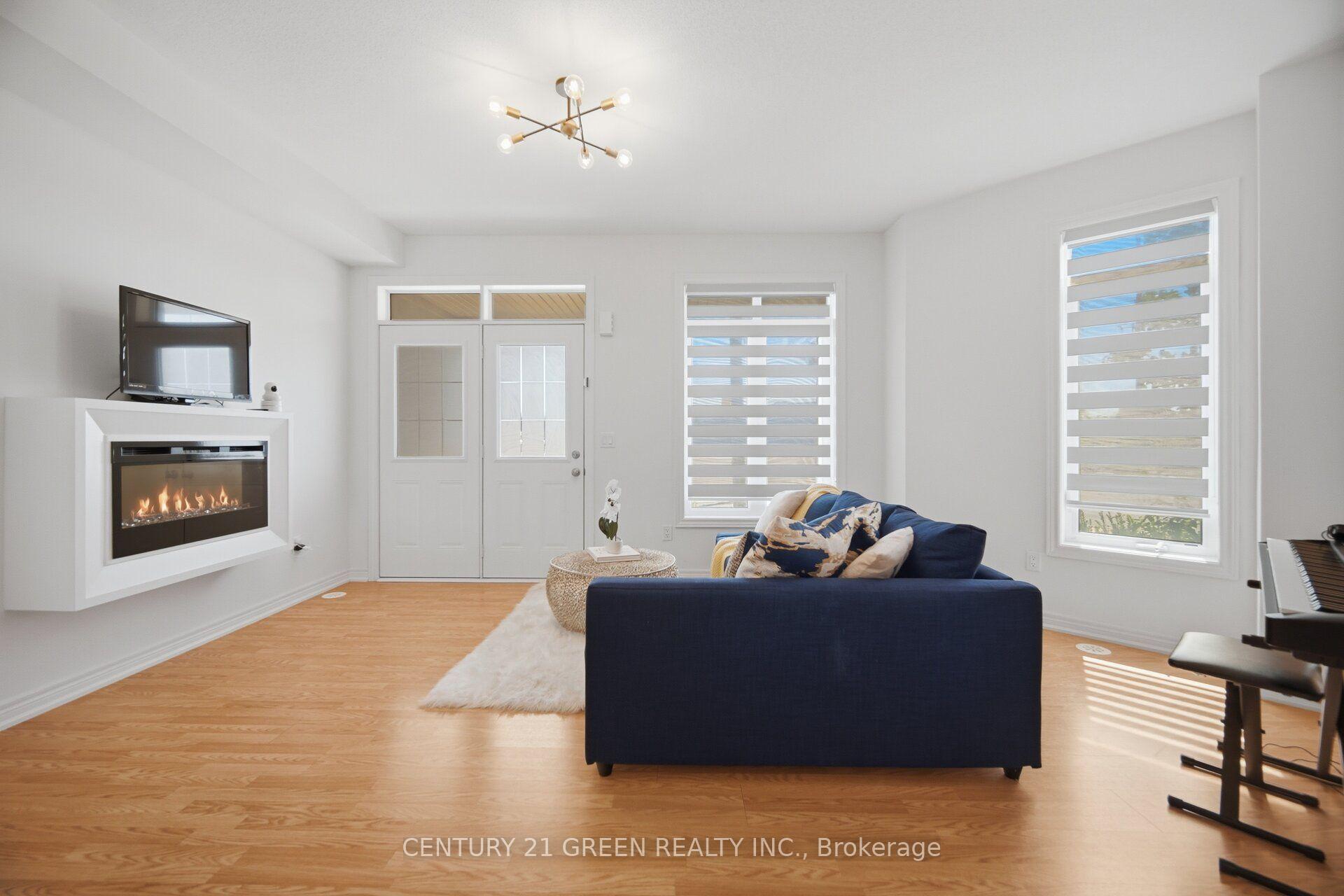 Photo 3 of 537 Dundas Street E, Oakville, Joshua Meadows — HOMEH