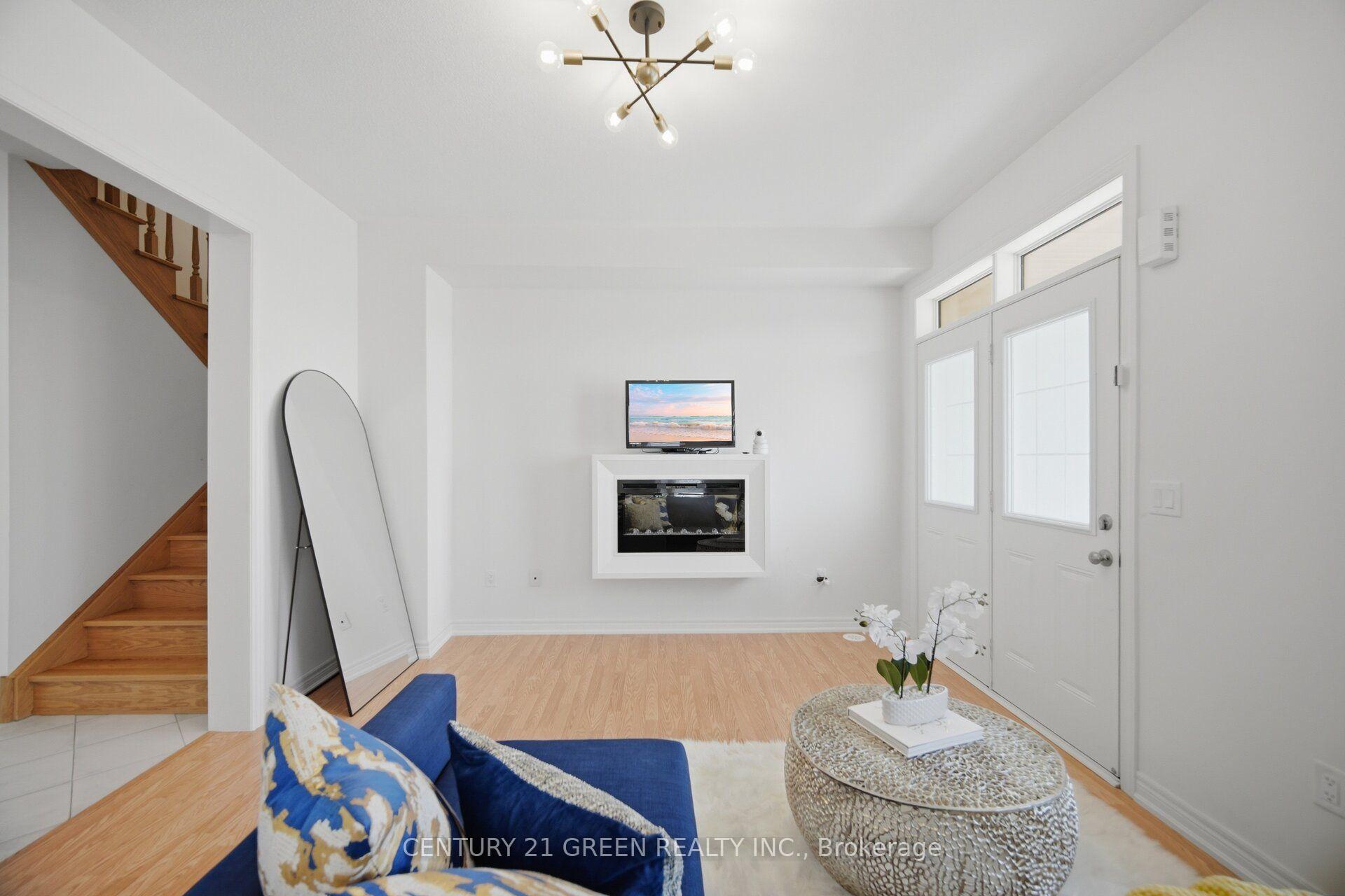 Photo 4 of 537 Dundas Street E, Oakville, Joshua Meadows — HOMEH