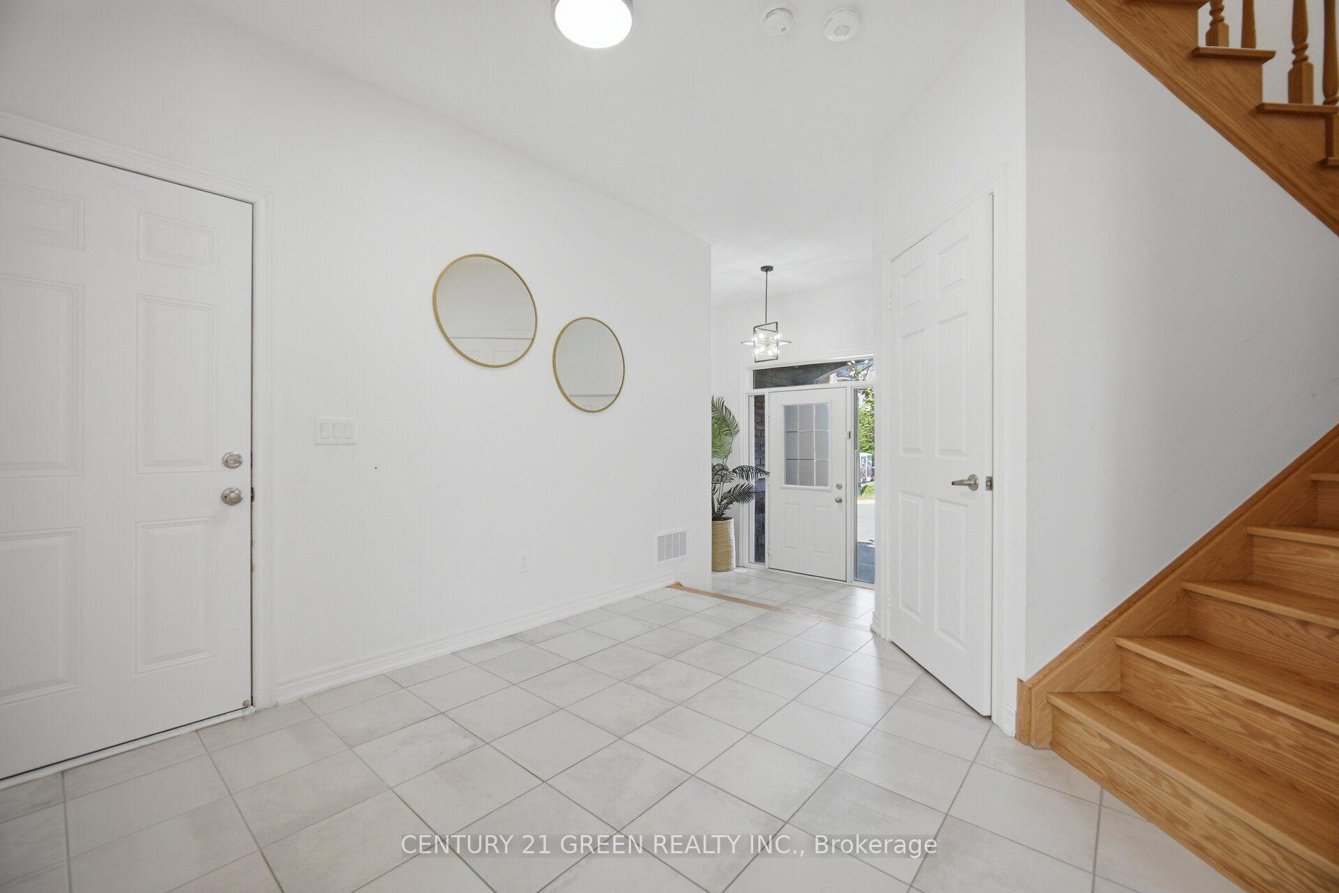 Photo 6 of 537 Dundas Street E, Oakville, Joshua Meadows — HOMEH