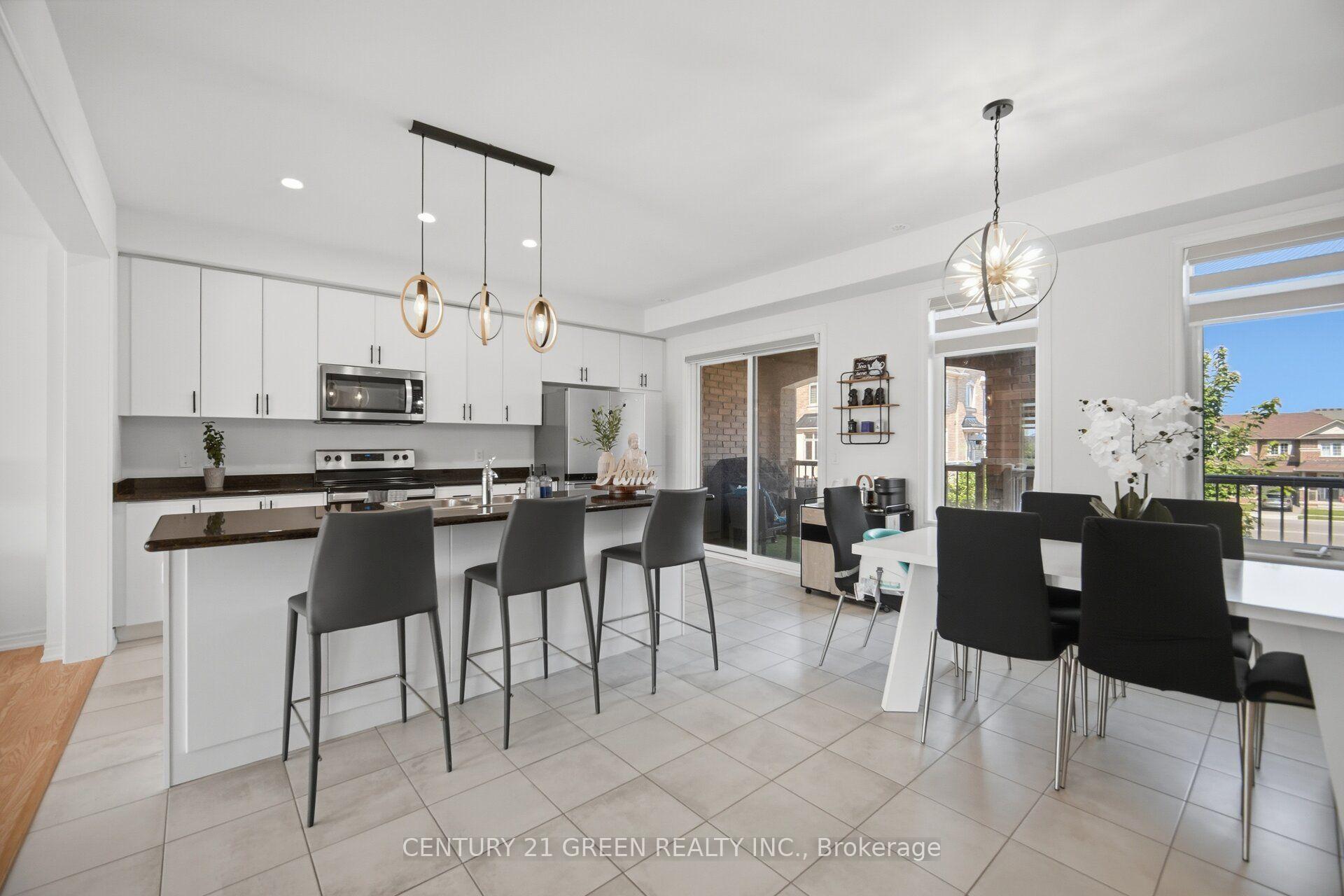 Photo 13 of 537 Dundas Street E, Oakville, Joshua Meadows — HOMEH