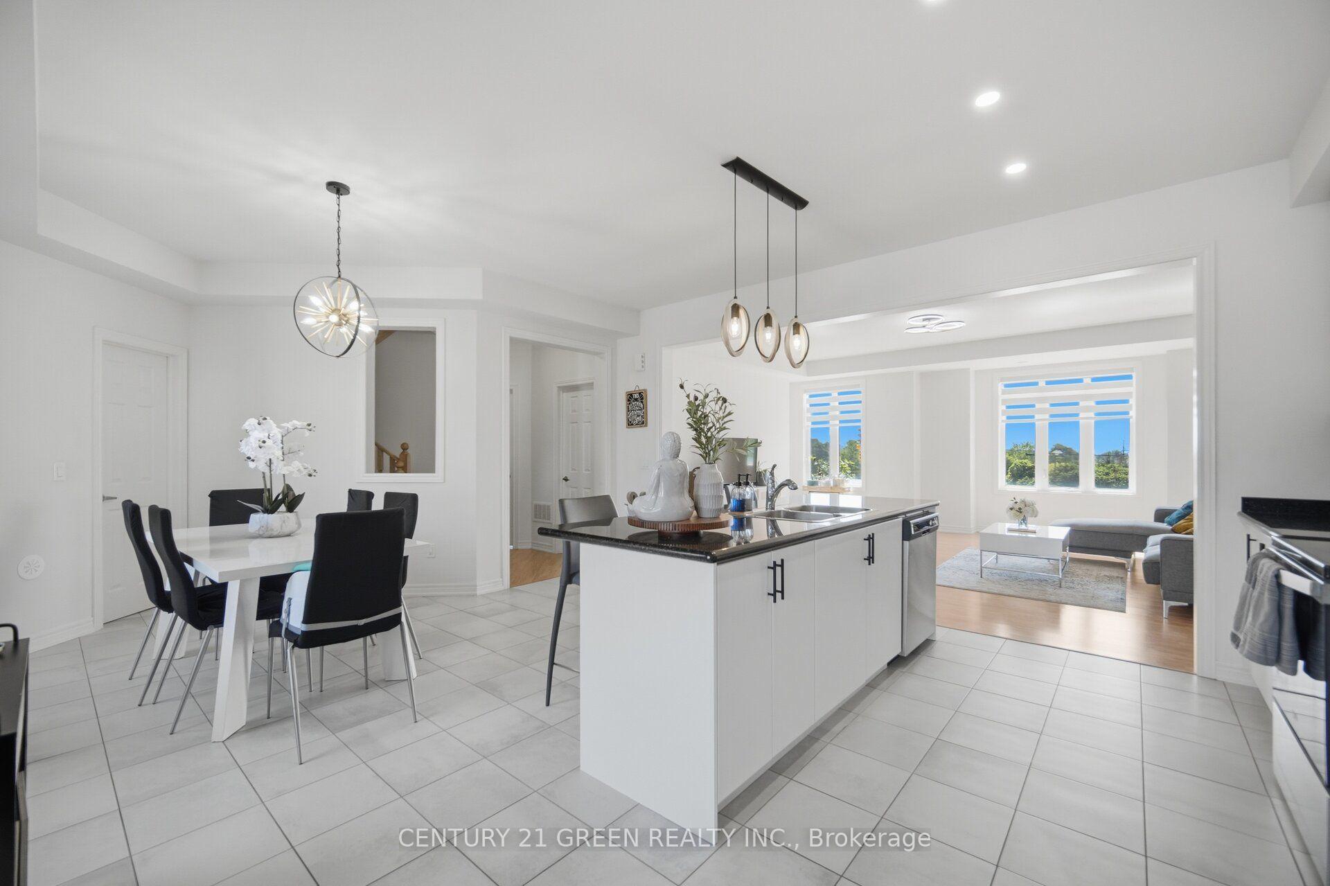 Photo 17 of 537 Dundas Street E, Oakville, Joshua Meadows — HOMEH
