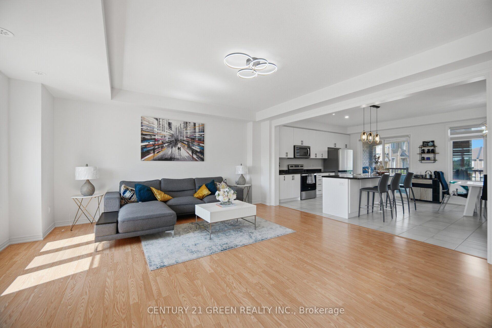 Photo 21 of 537 Dundas Street E, Oakville, Joshua Meadows — HOMEH
