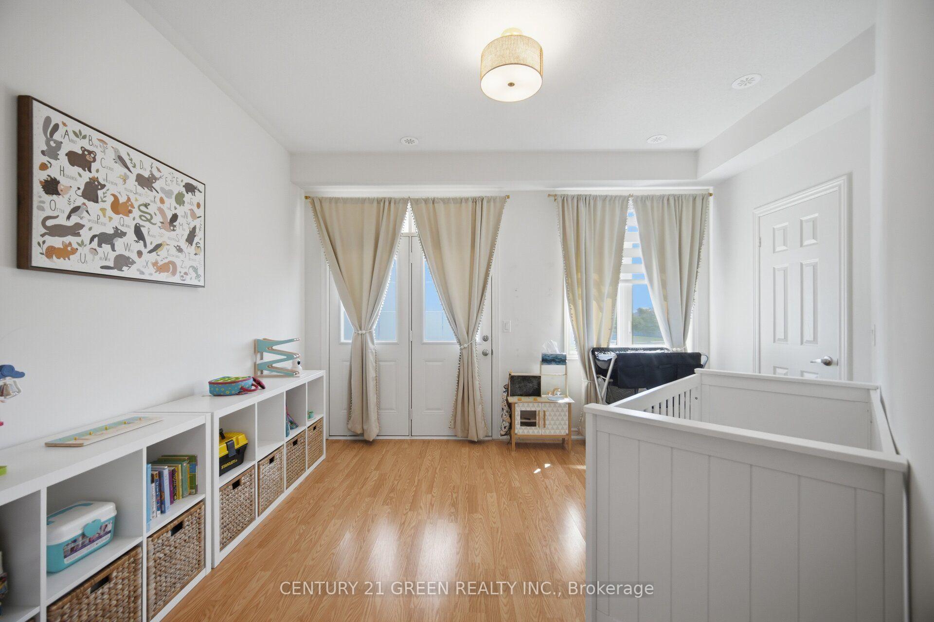 Photo 25 of 537 Dundas Street E, Oakville, Joshua Meadows — HOMEH