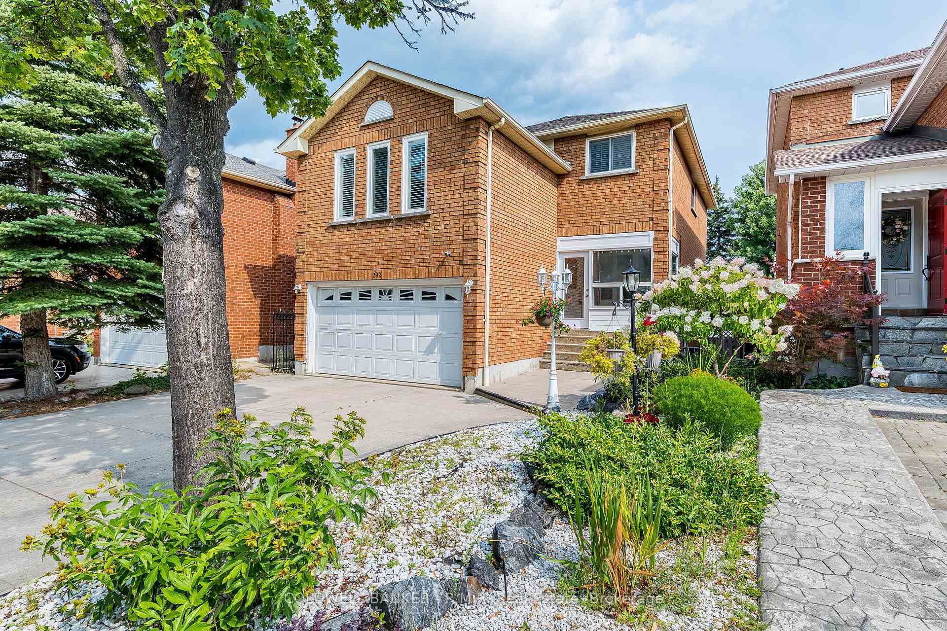 Photo 4 of 292 Ukraine Road, Mississauga, Fairview — HOMEH