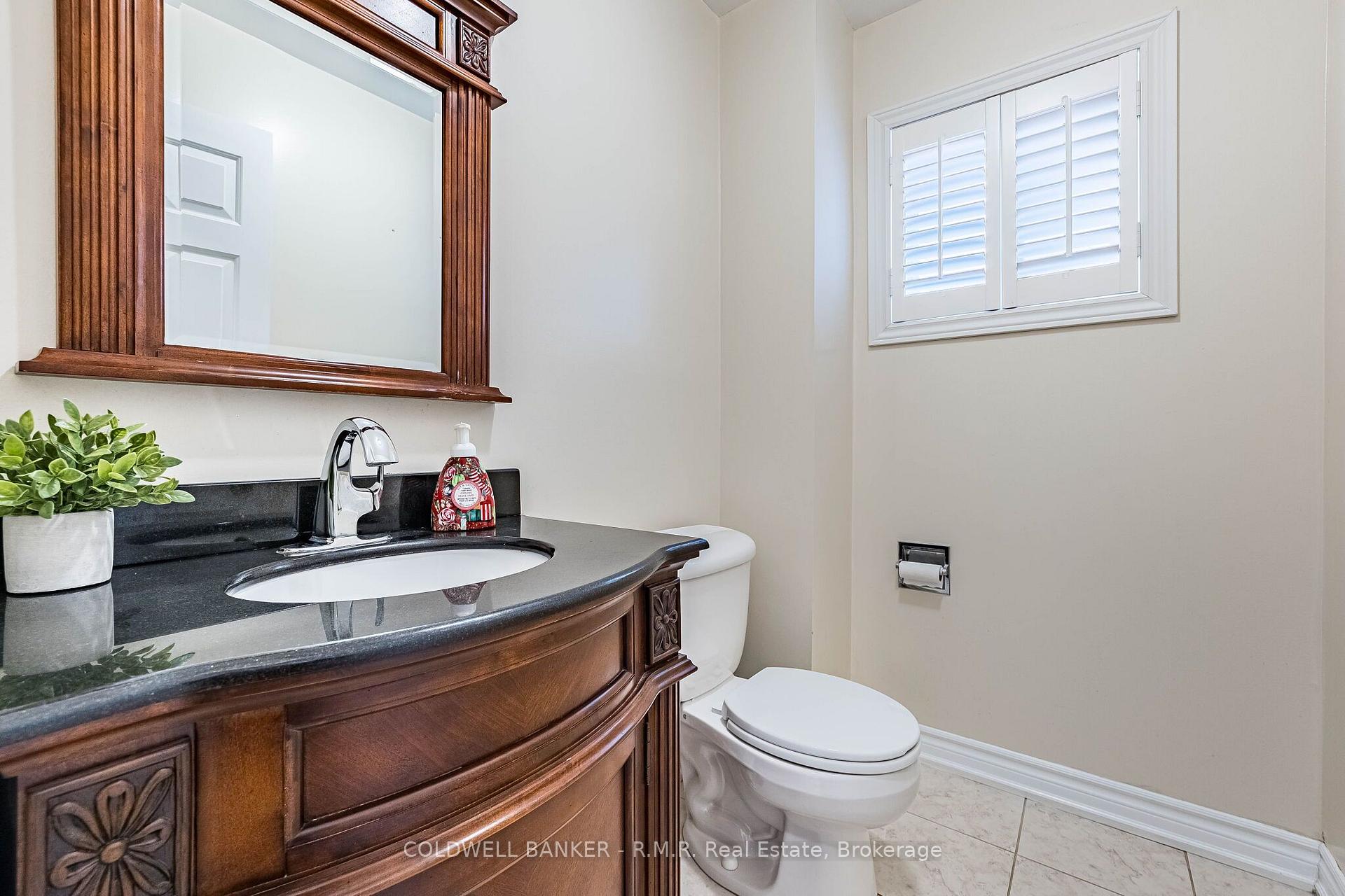 Photo 7 of 292 Ukraine Road, Mississauga, Fairview — HOMEH