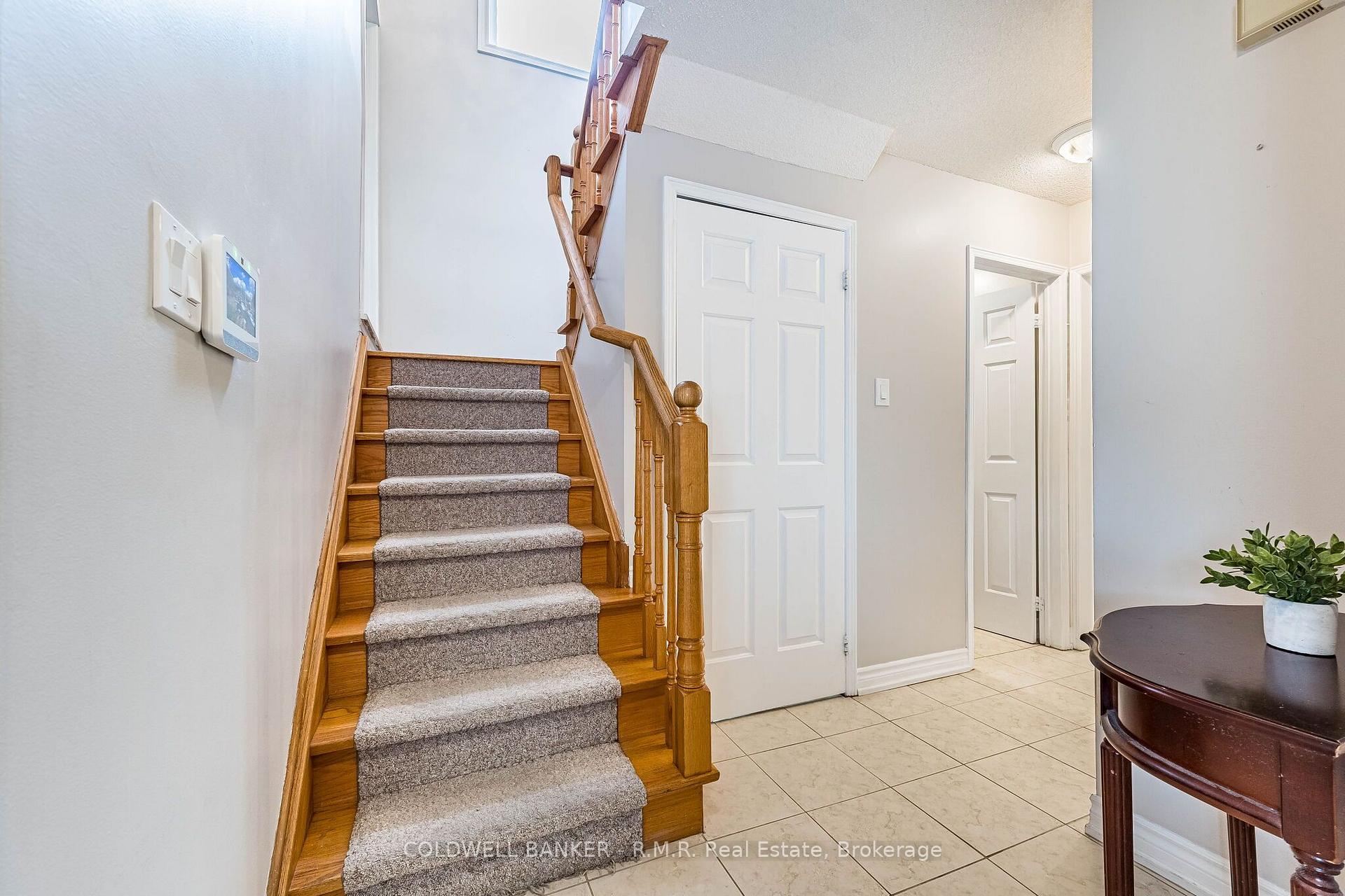 Photo 15 of 292 Ukraine Road, Mississauga, Fairview — HOMEH