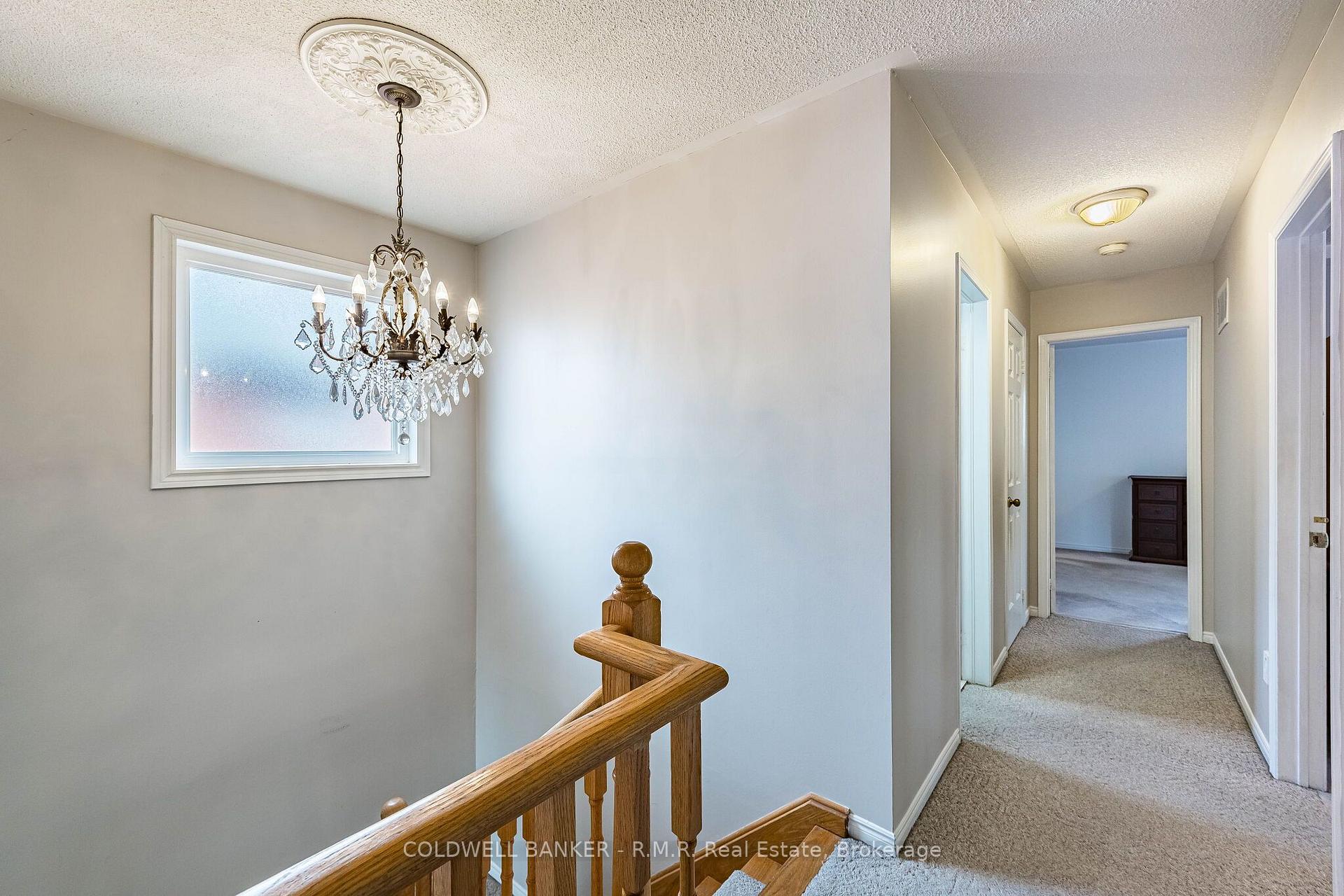 Photo 18 of 292 Ukraine Road, Mississauga, Fairview — HOMEH