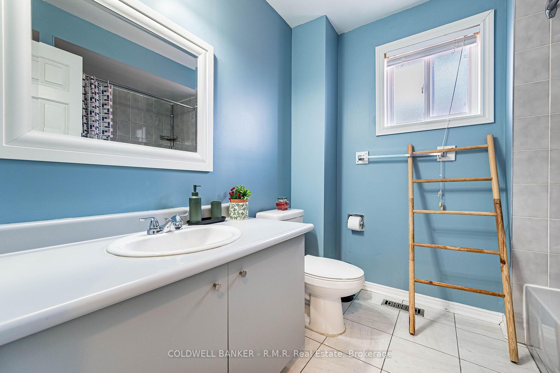 Photo 26 of 292 Ukraine Road, Mississauga, Fairview — HOMEH