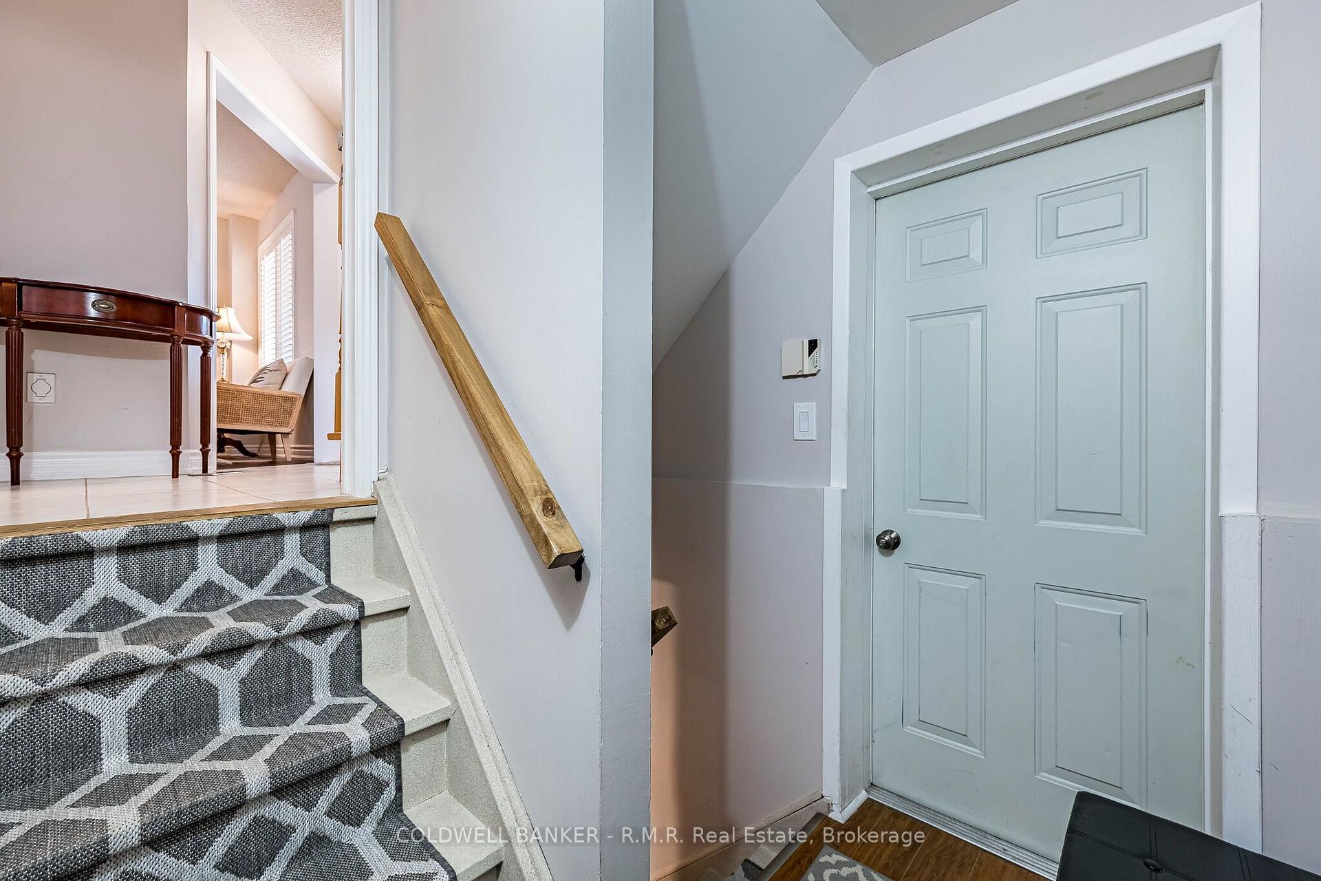Photo 28 of 292 Ukraine Road, Mississauga, Fairview — HOMEH