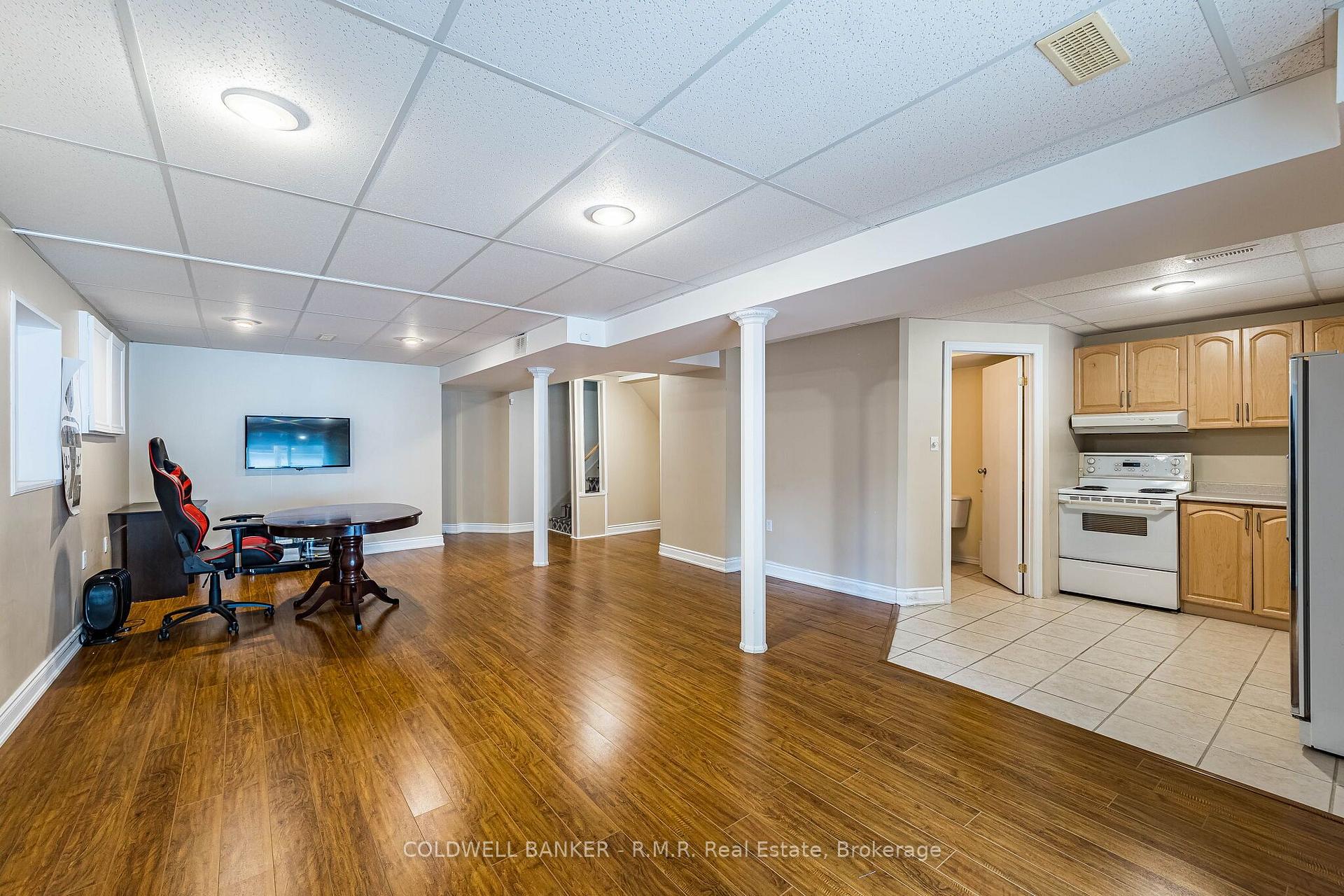 Photo 30 of 292 Ukraine Road, Mississauga, Fairview — HOMEH