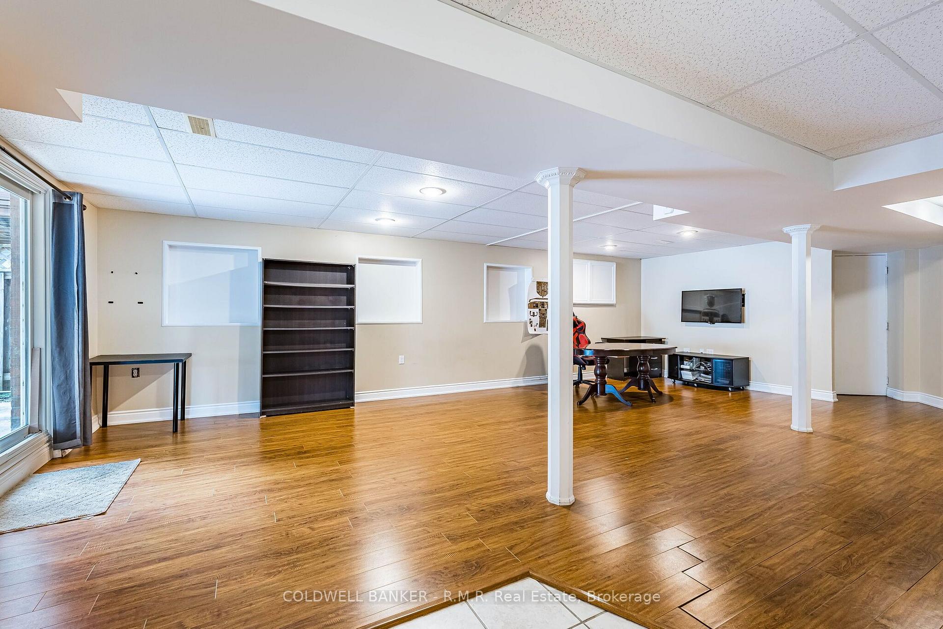 Photo 32 of 292 Ukraine Road, Mississauga, Fairview — HOMEH