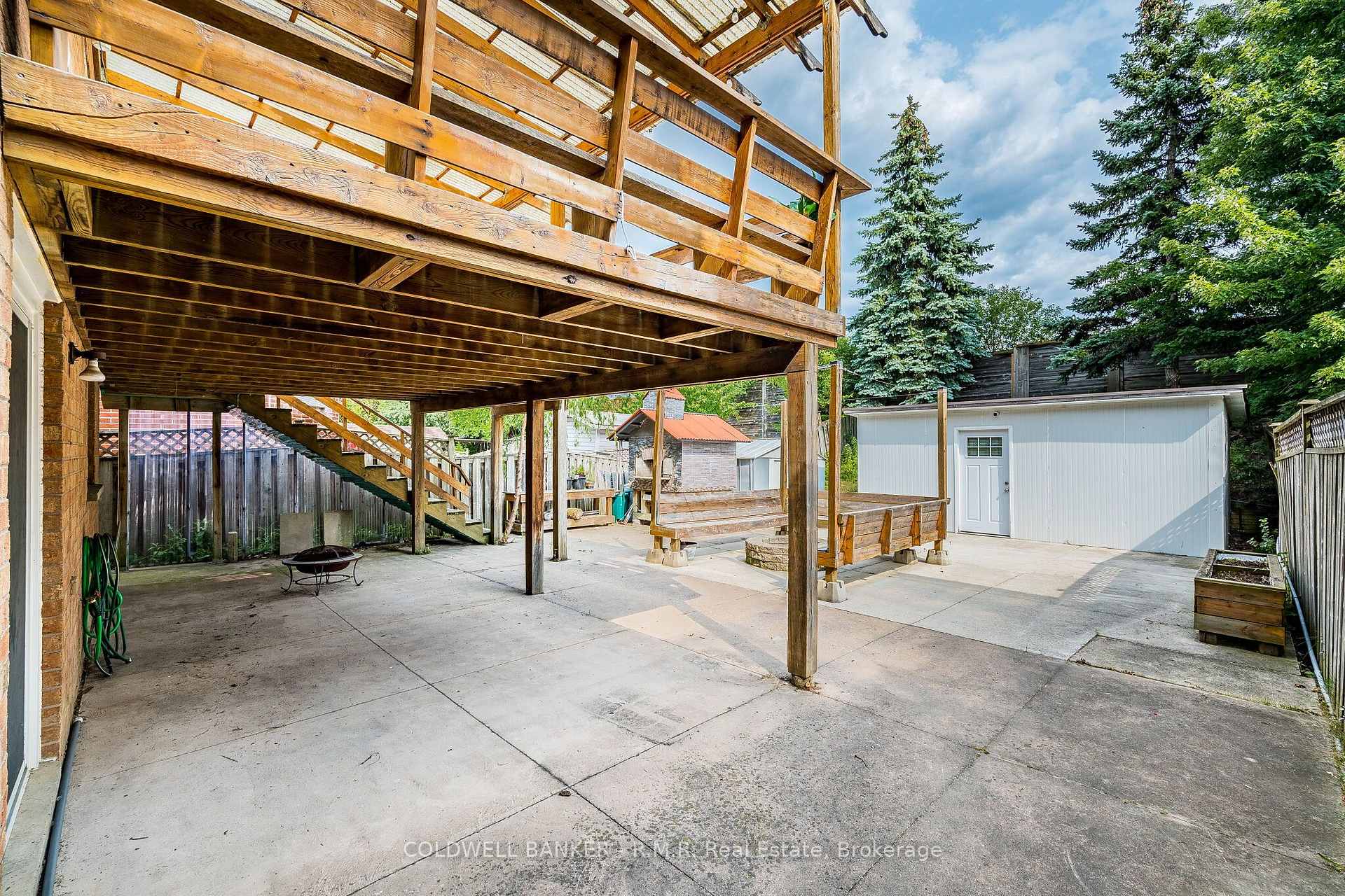 Photo 35 of 292 Ukraine Road, Mississauga, Fairview — HOMEH