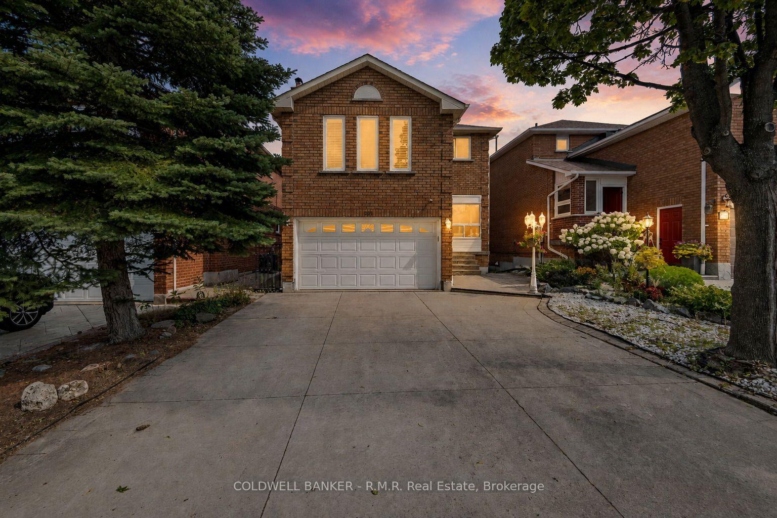 Photo 2 of 292 Ukraine Road, Mississauga, Fairview — HOMEH