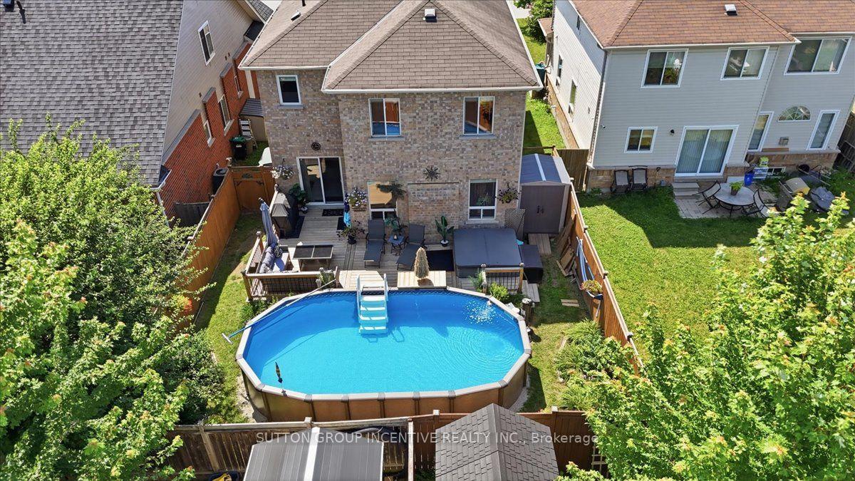 Photo 44 of 17 White Crescent, Barrie, Holly — HOMEH